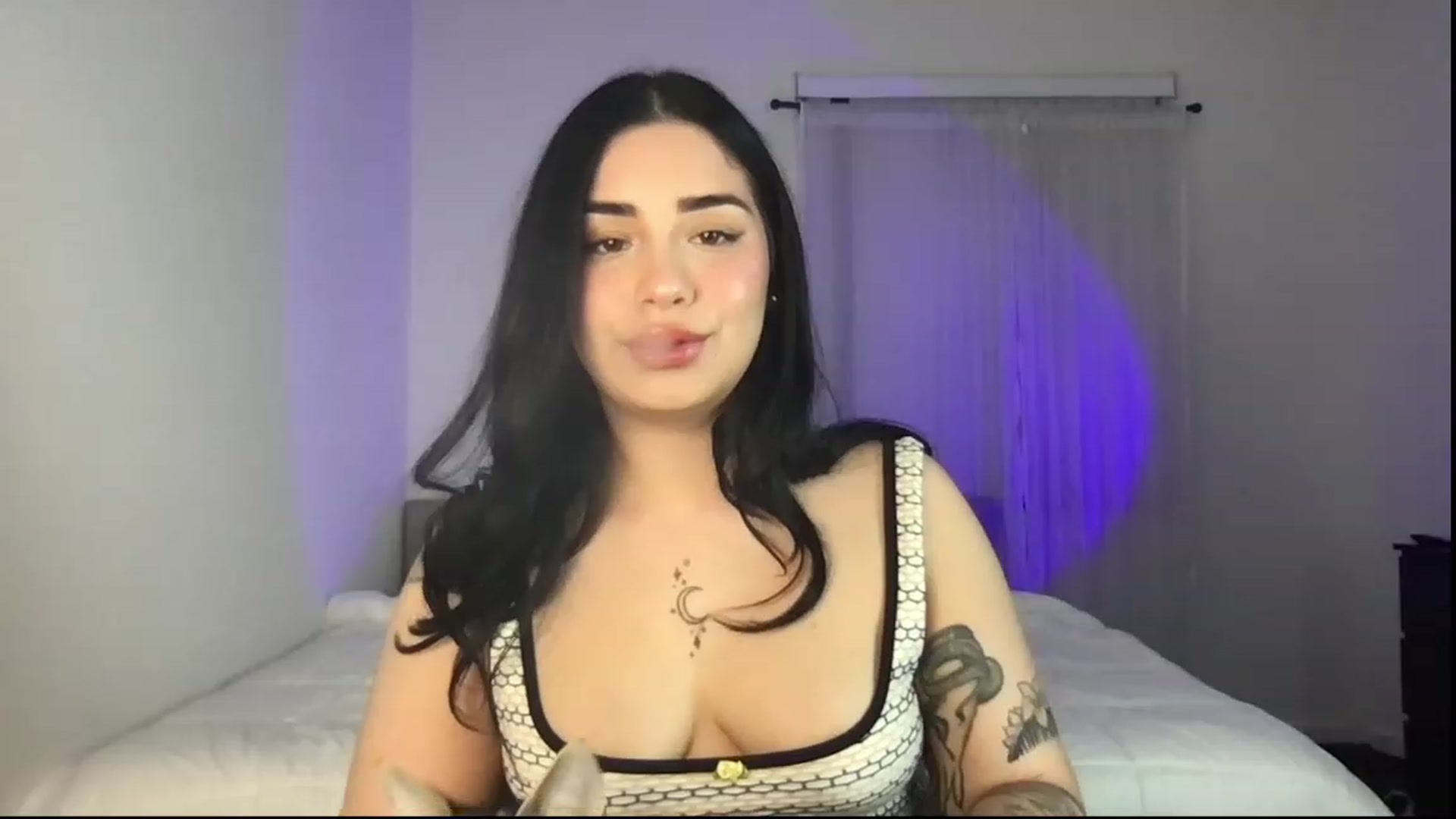 Gallery image thumbnail from babyxjulz's myfreecams stream on, 01/23/2023, 03:32 image 8 of 20
