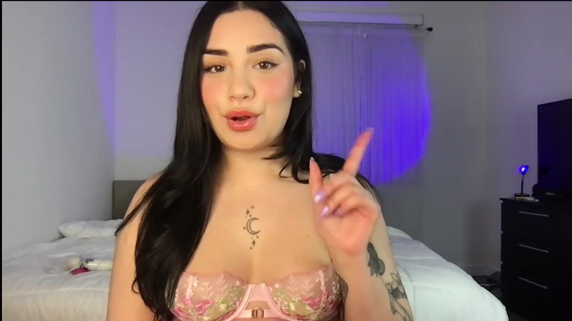 Gallery image thumbnail from babyxjulz's myfreecams stream on, 01/26/2023, 05:14 image 15 of 20