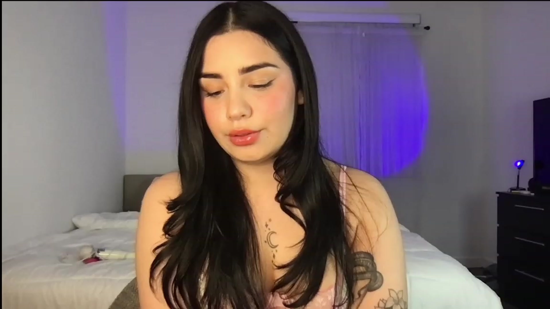 Gallery image thumbnail from babyxjulz's myfreecams stream on, 01/26/2023, 05:46 image 3 of 20
