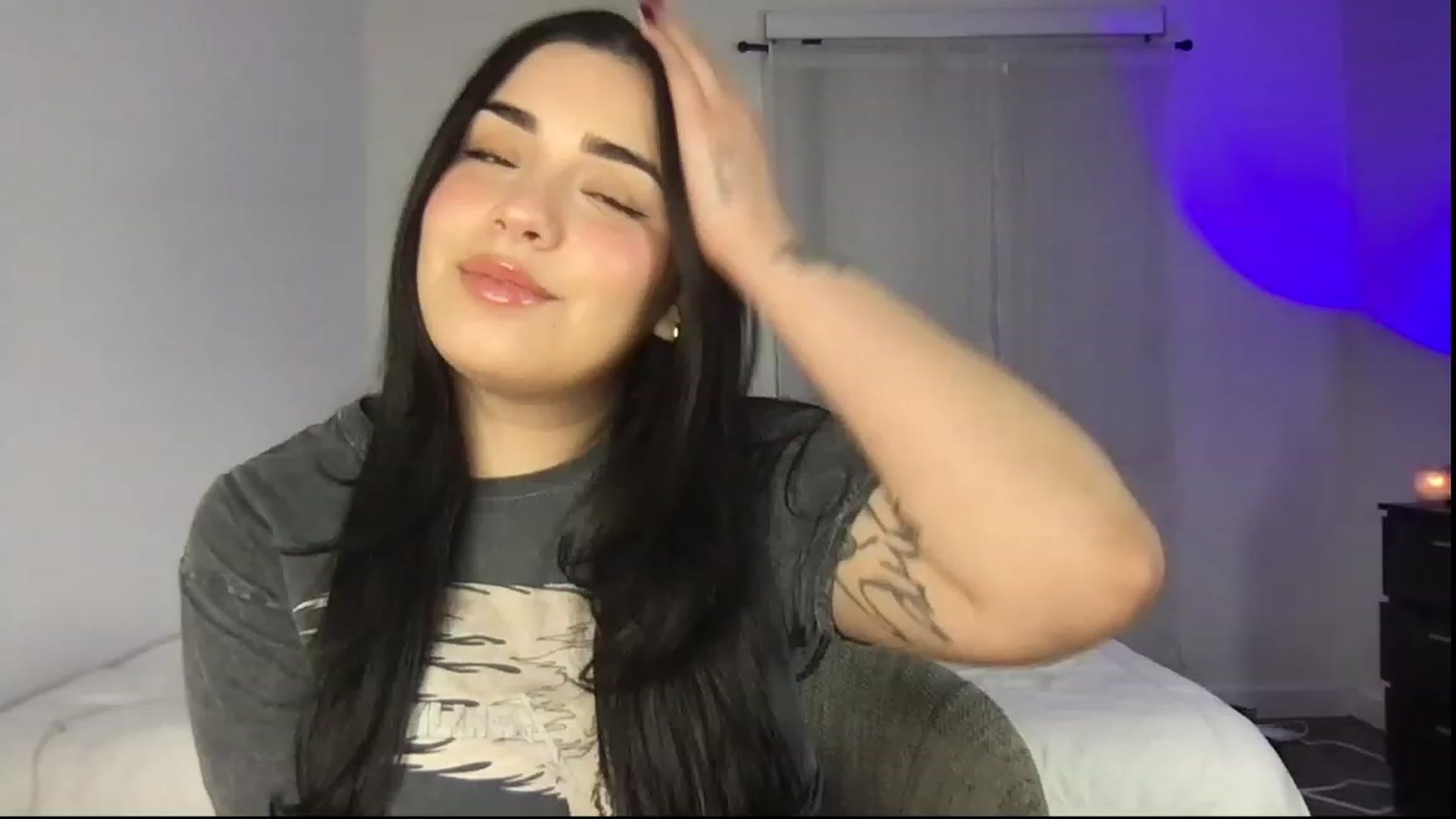 Gallery image thumbnail from babyxjulz's myfreecams stream on, 01/31/2023, 06:39 image 6 of 20