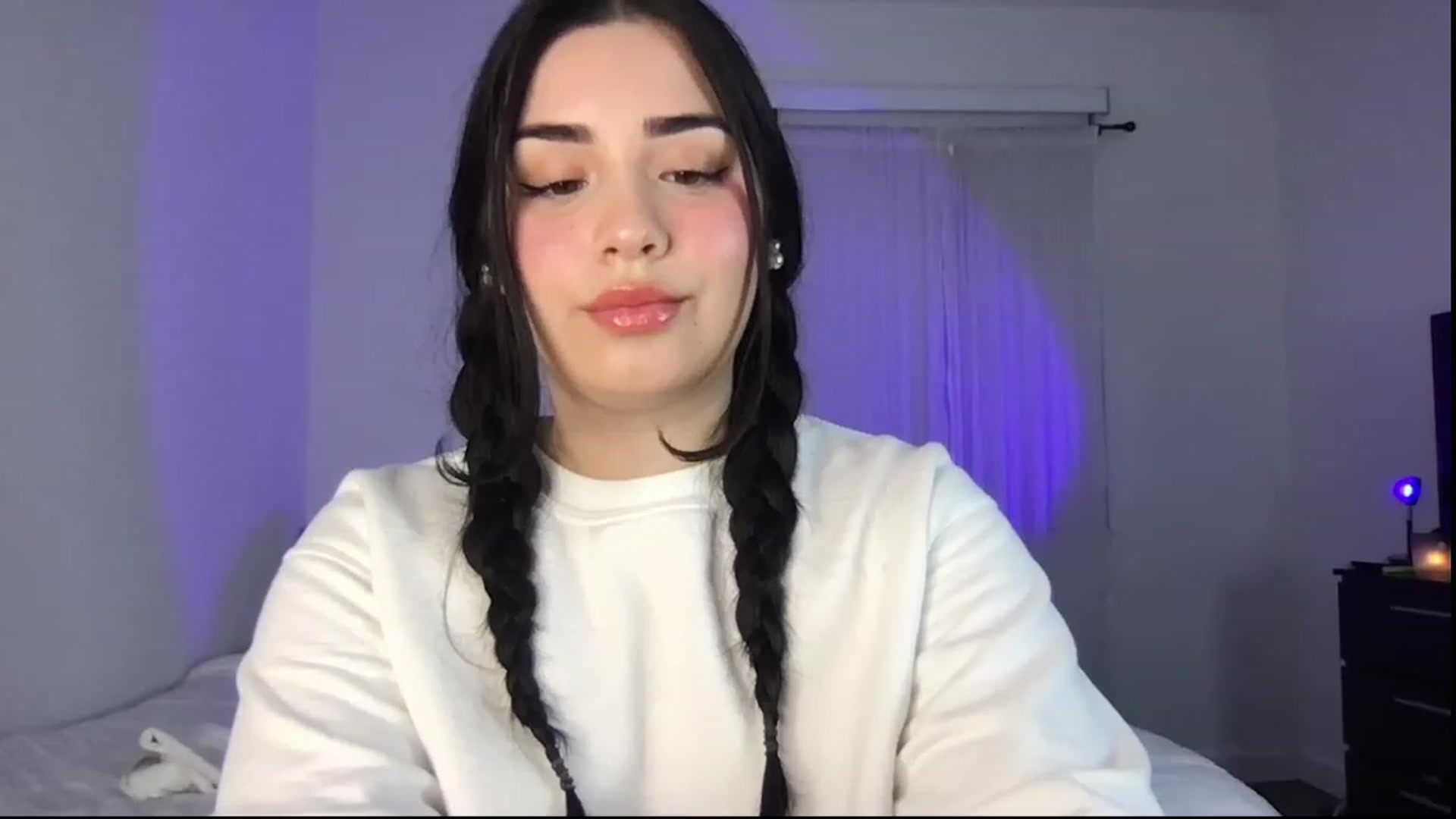 Gallery image thumbnail from babyxjulz's myfreecams stream on, 02/05/2023, 04:35 image 19 of 20
