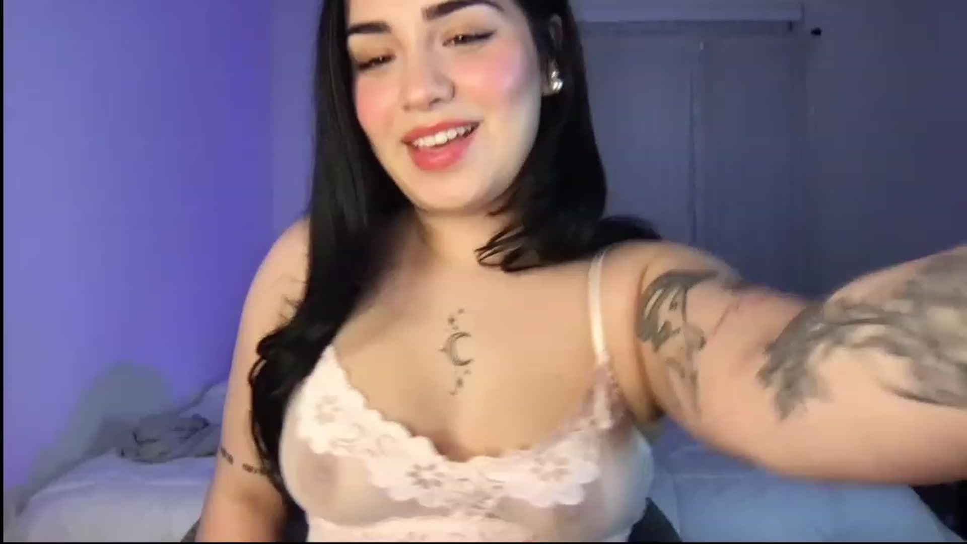 Gallery image thumbnail from babyxjulz's myfreecams stream on, 02/07/2023, 06:30 image 8 of 20