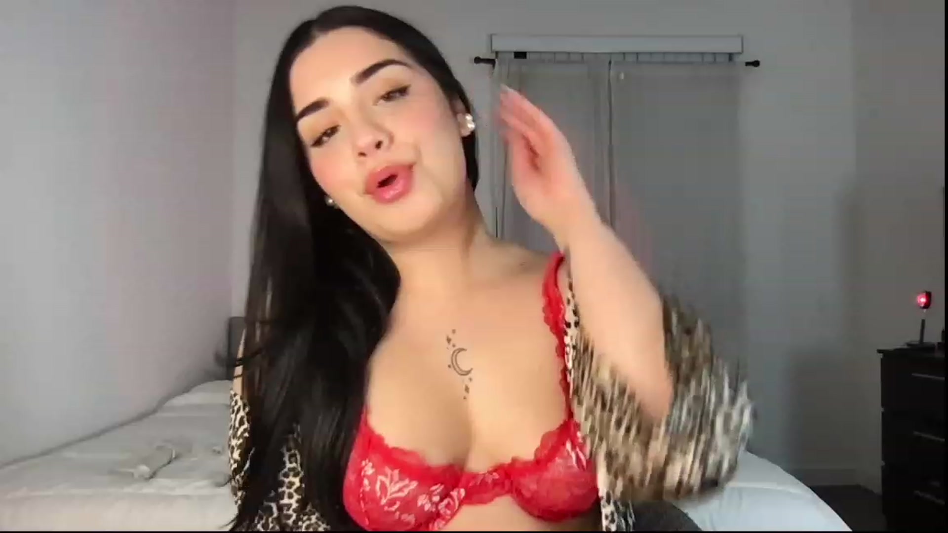 Gallery image thumbnail from babyxjulz's myfreecams stream on, 02/14/2023, 07:07 image 18 of 20