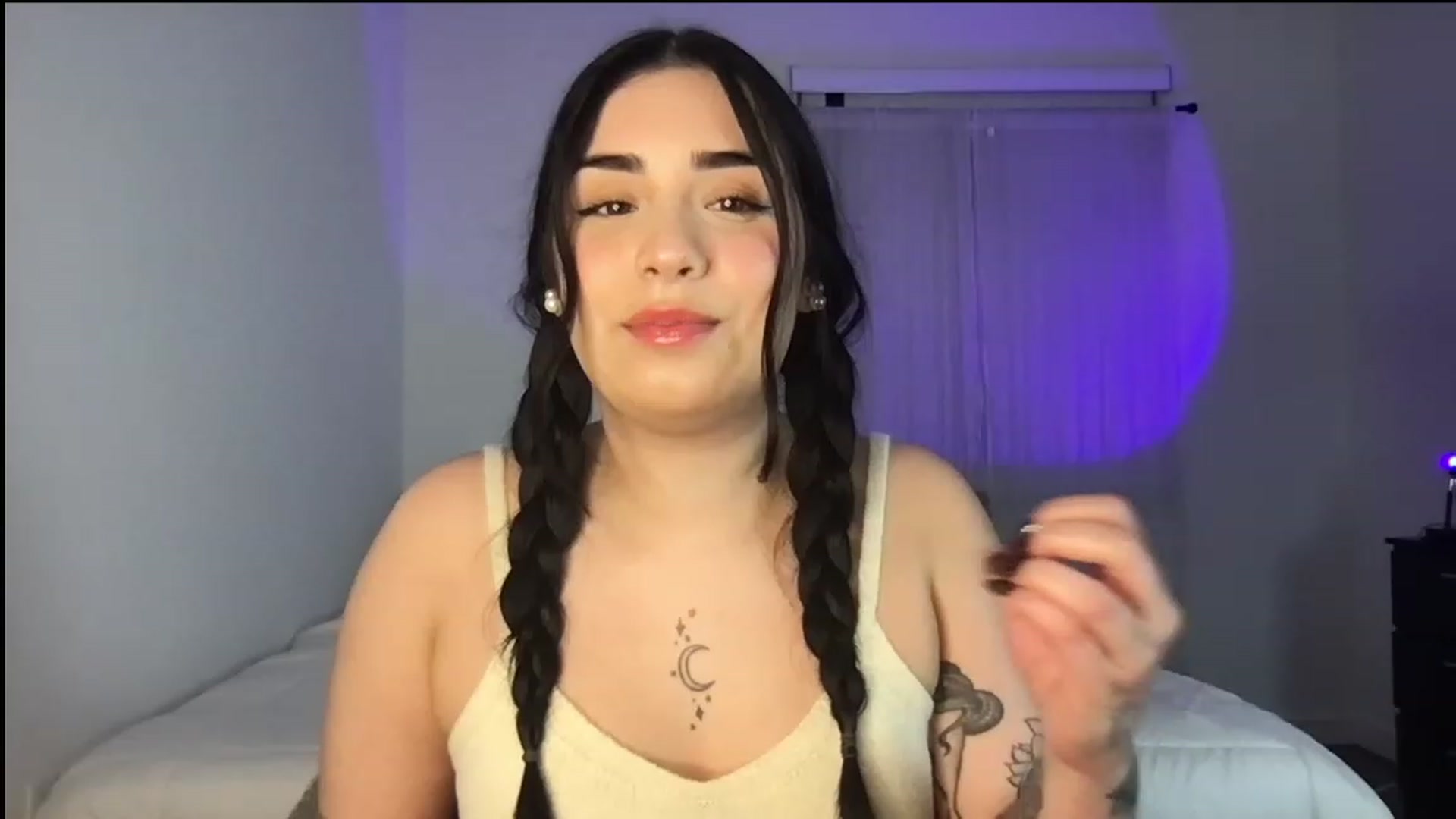 Gallery image thumbnail from babyxjulz's myfreecams stream on, 02/21/2023, 05:15 image 7 of 20