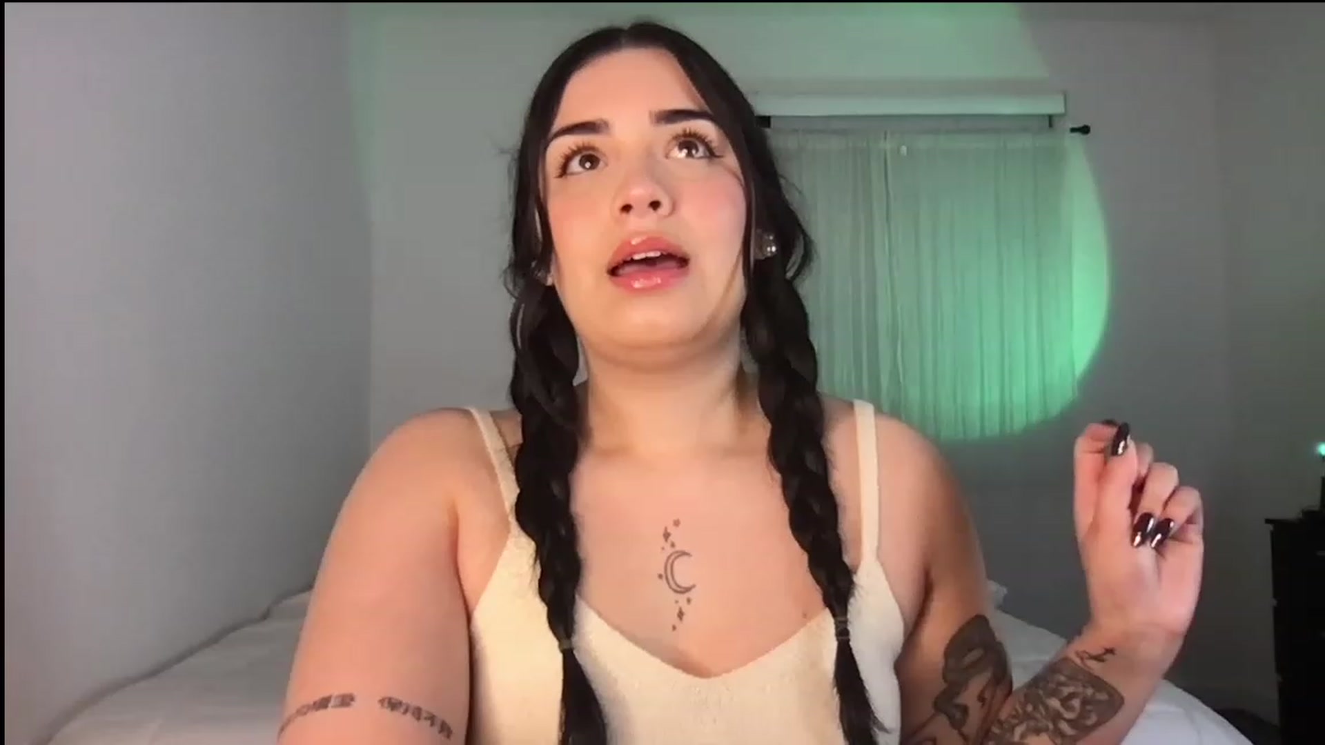 Gallery image thumbnail from babyxjulz's myfreecams stream on, 02/21/2023, 05:15 image 3 of 20