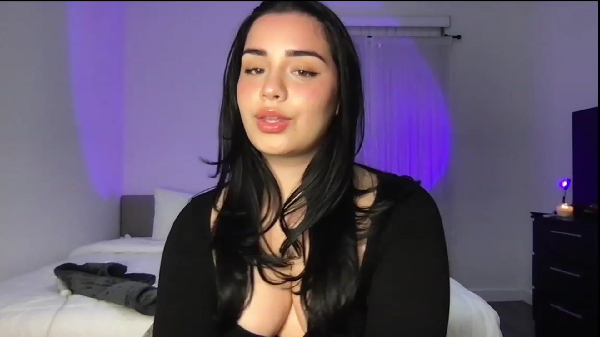 Gallery image thumbnail from babyxjulz's myfreecams stream on, 03/20/2023, 05:17 image 19 of 20