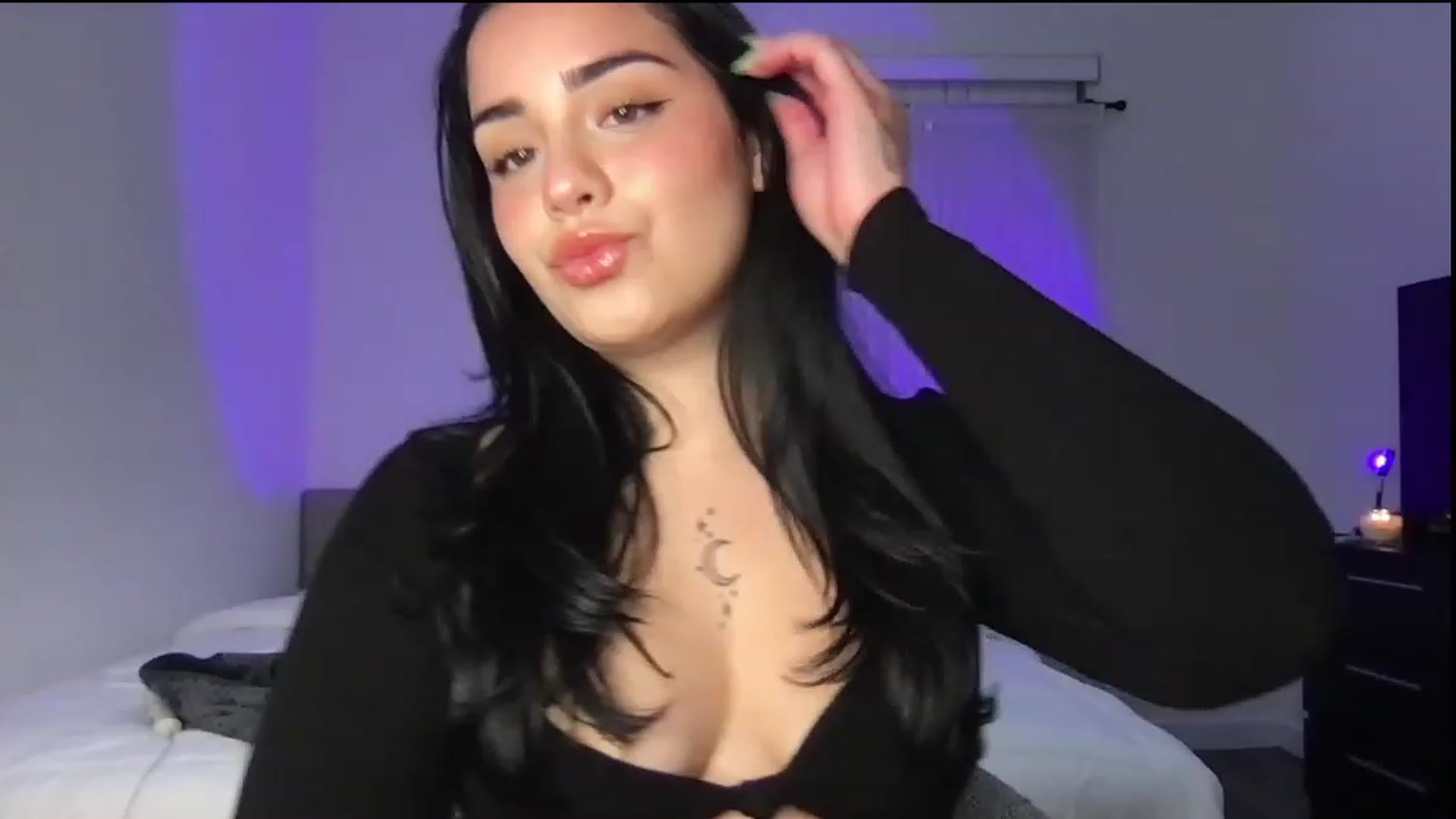 Gallery image thumbnail from babyxjulz's myfreecams stream on, 03/20/2023, 05:17 image 14 of 20