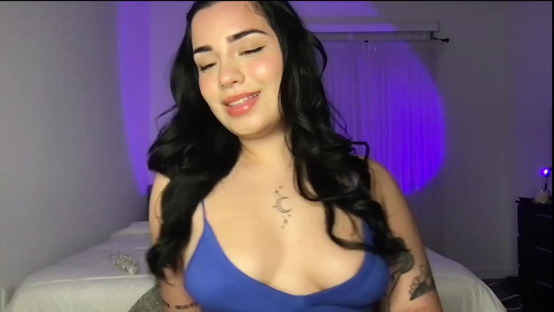 Gallery image thumbnail from babyxjulz's myfreecams stream on, 03/21/2023, 03:47 image 9 of 20