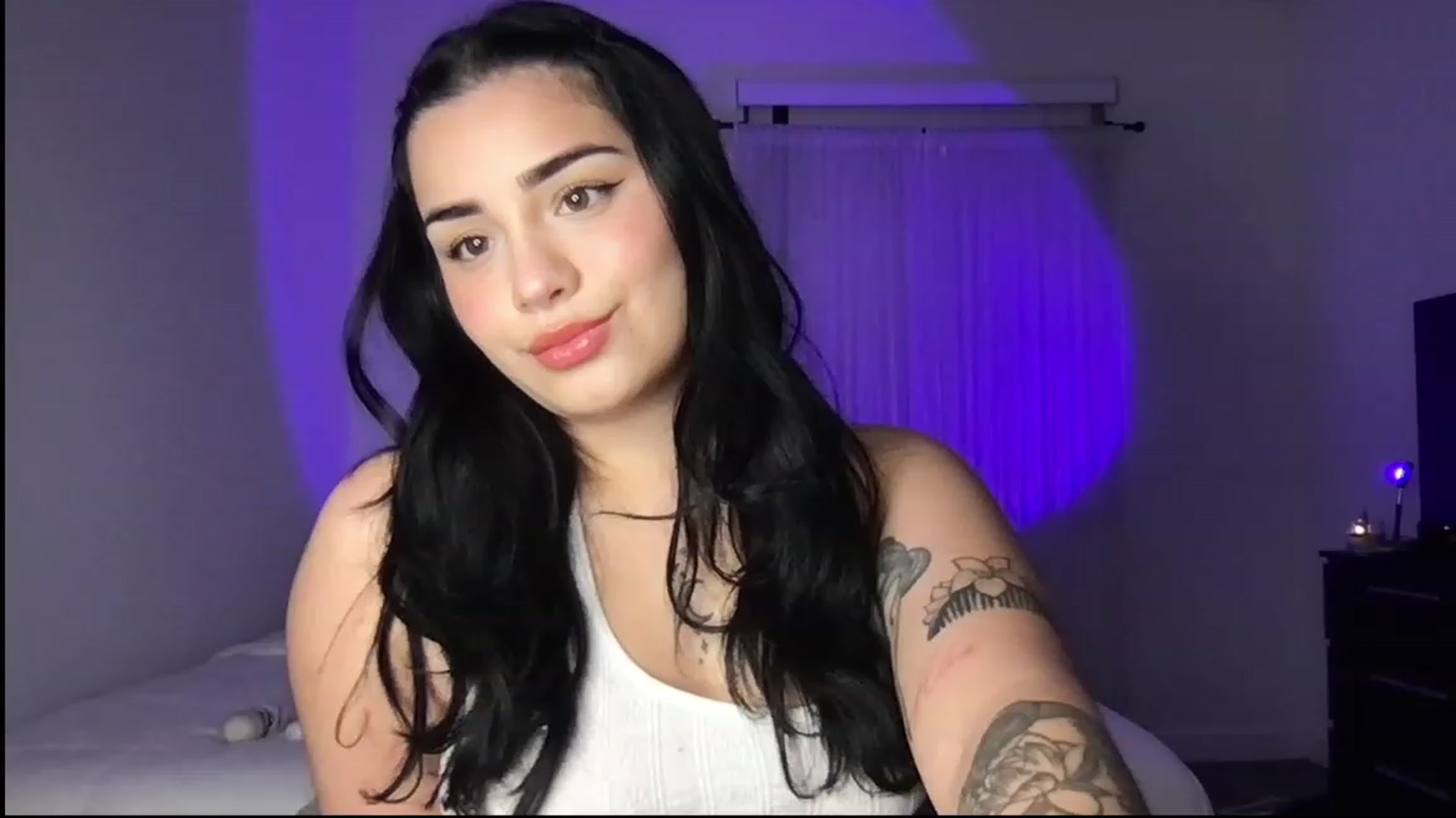 Gallery image thumbnail from babyxjulz's myfreecams stream on, 03/24/2023, 03:58 image 7 of 20