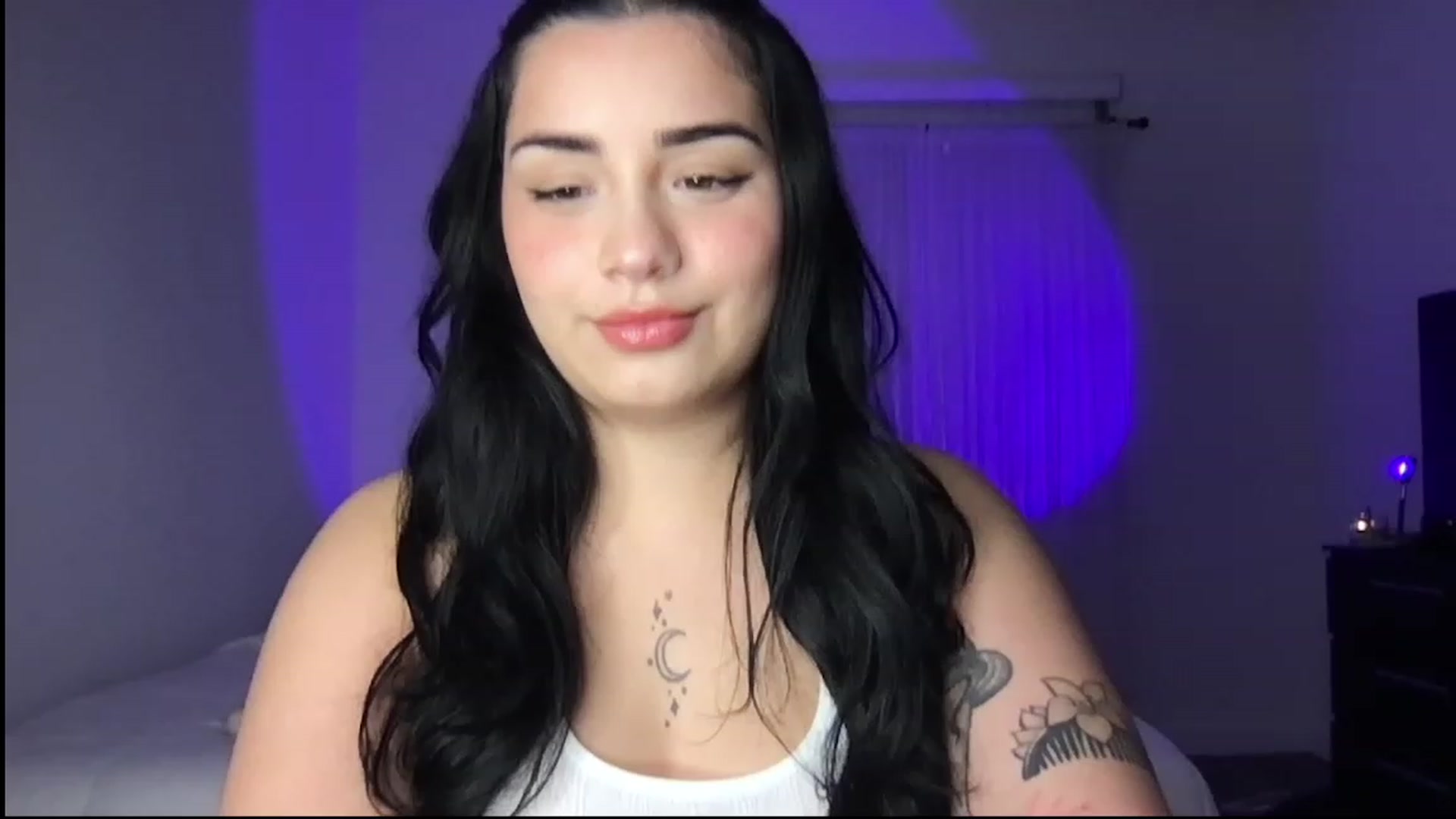 Gallery image thumbnail from babyxjulz's myfreecams stream on, 03/24/2023, 03:58 image 14 of 20