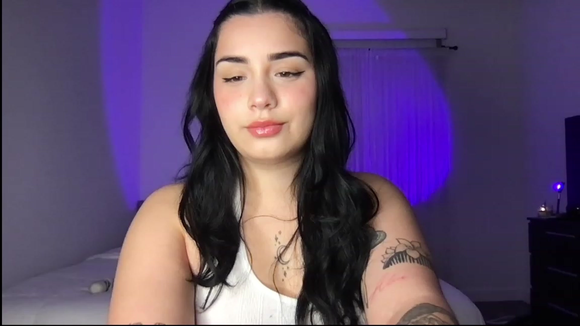 Gallery image thumbnail from babyxjulz's myfreecams stream on, 03/24/2023, 03:58 image 12 of 20