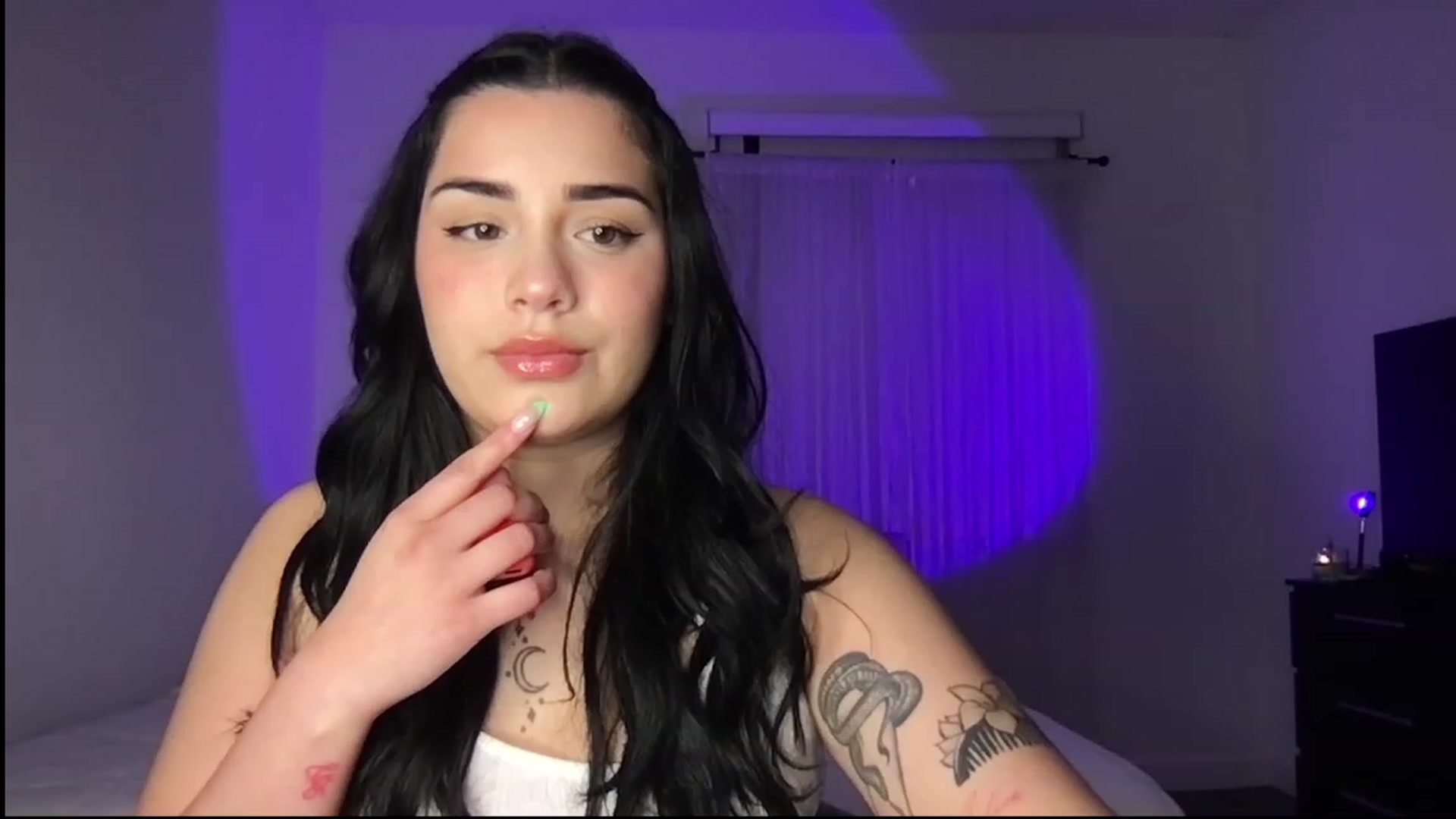 Gallery image thumbnail from babyxjulz's myfreecams stream on, 03/24/2023, 04:44 image 19 of 20