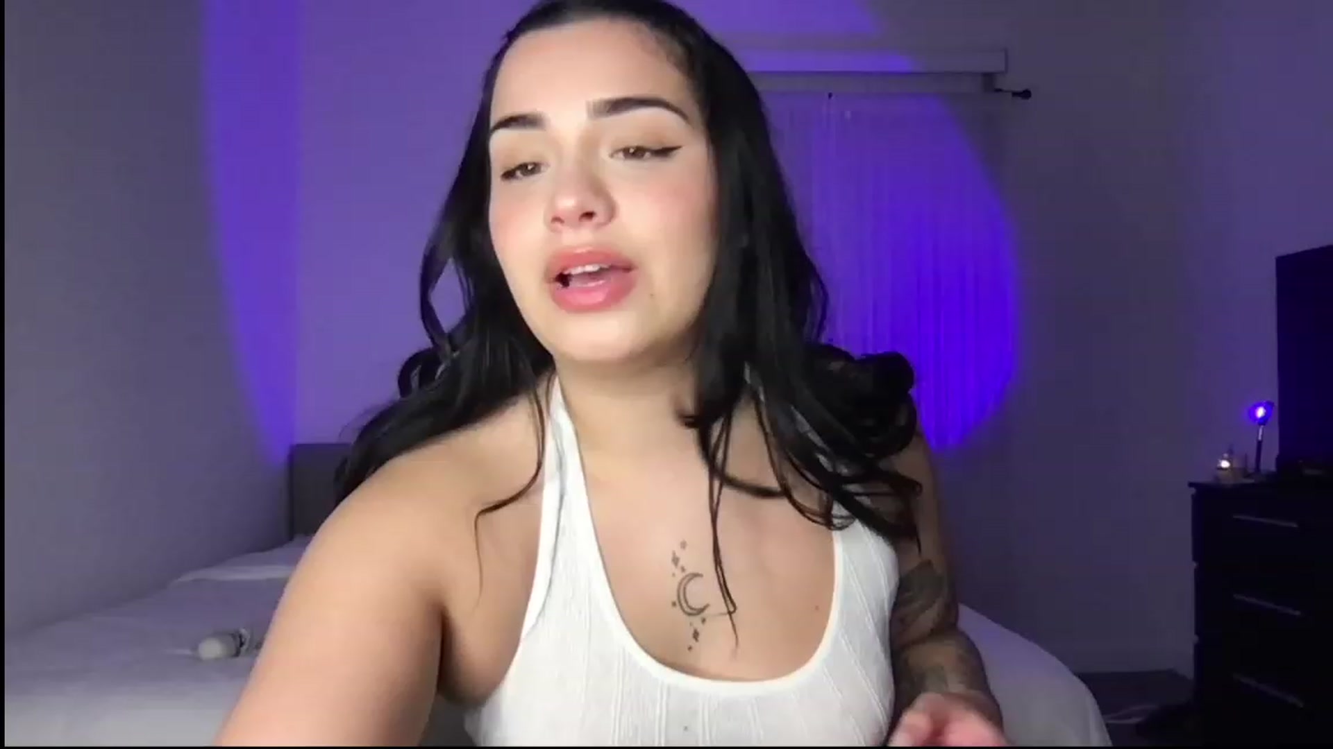 Gallery image thumbnail from babyxjulz's myfreecams stream on, 03/24/2023, 04:44 image 3 of 20