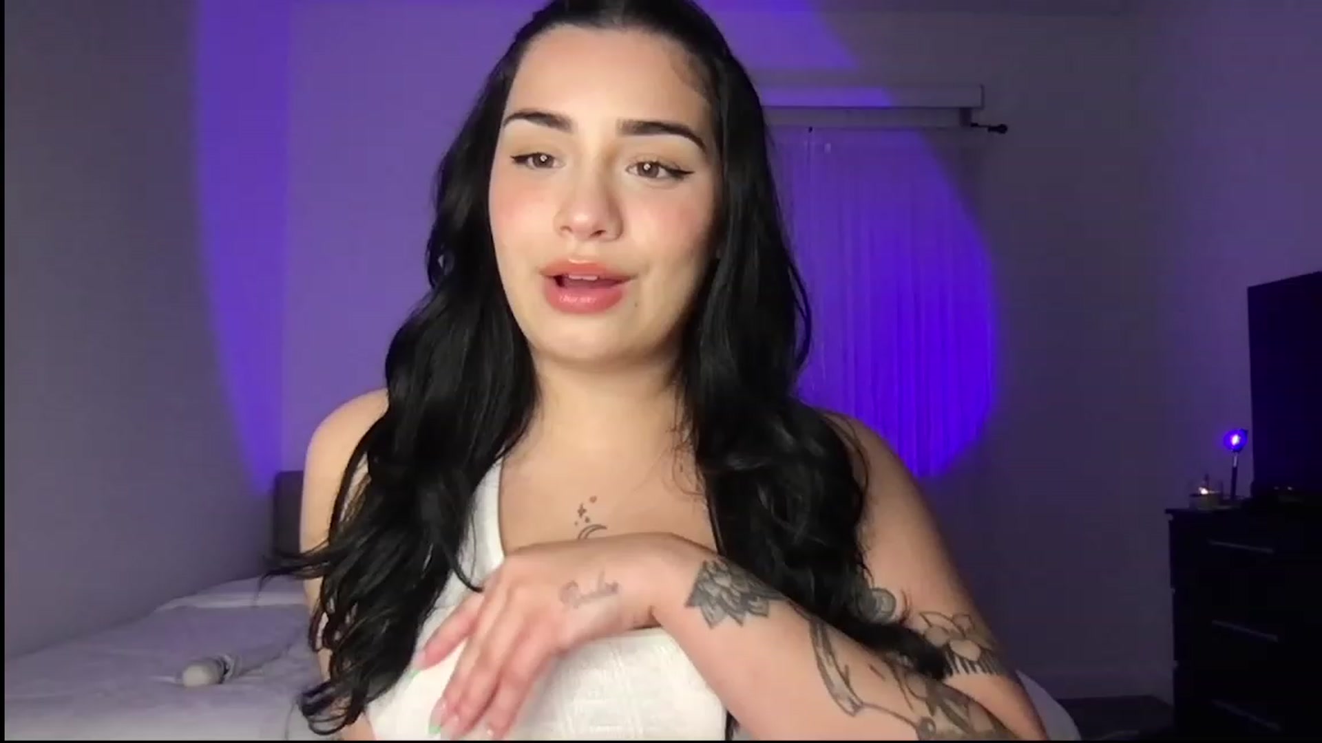 Gallery image thumbnail from babyxjulz's myfreecams stream on, 03/24/2023, 04:44 image 15 of 20