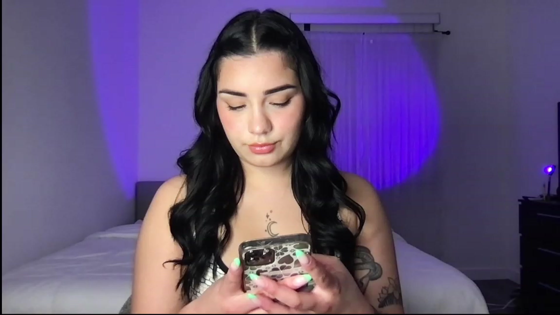 Gallery image thumbnail from babyxjulz's myfreecams stream on, 03/25/2023, 02:23 image 1 of 20