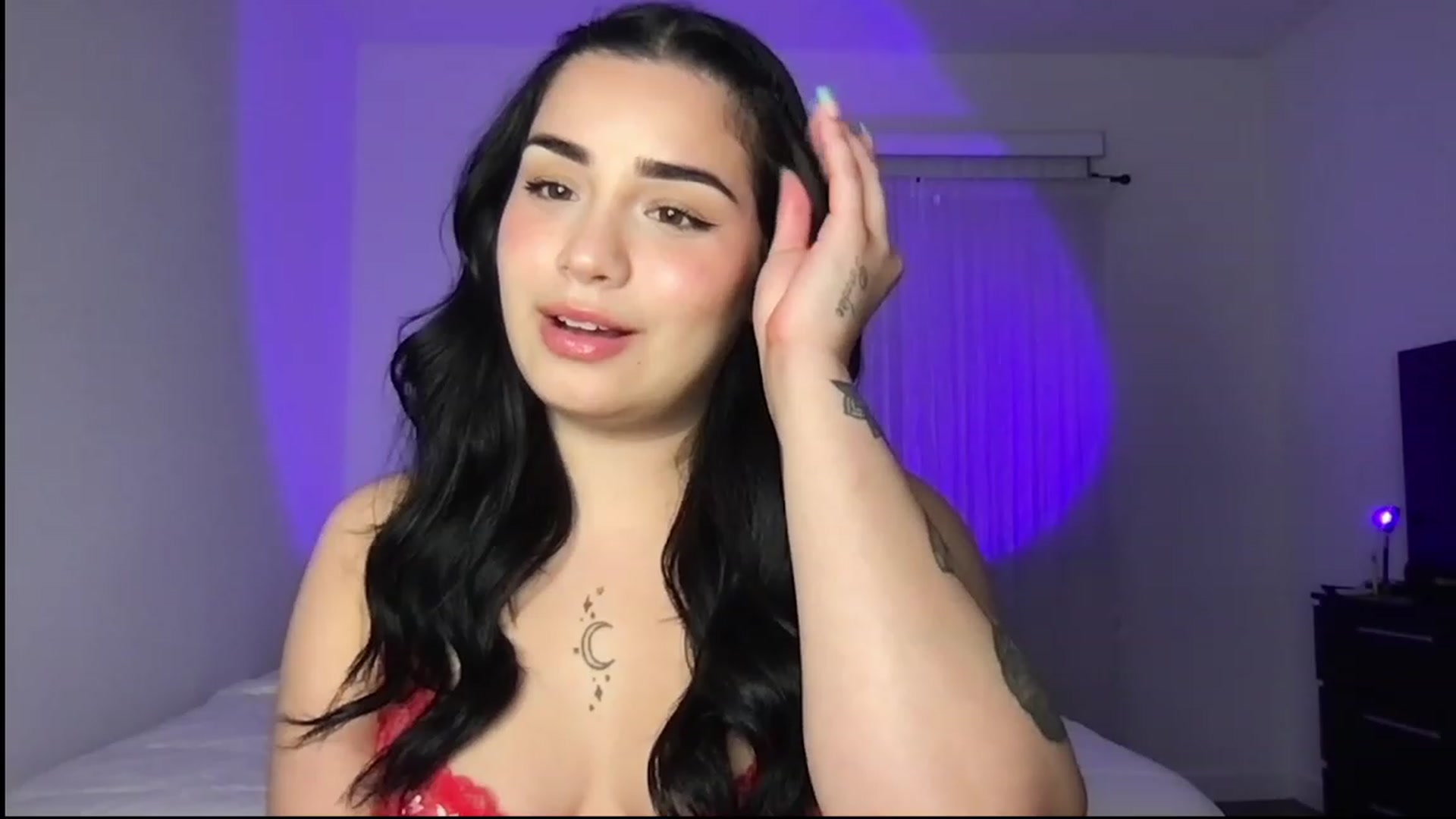 Gallery image thumbnail from babyxjulz's myfreecams stream on, 03/25/2023, 03:37 image 6 of 20