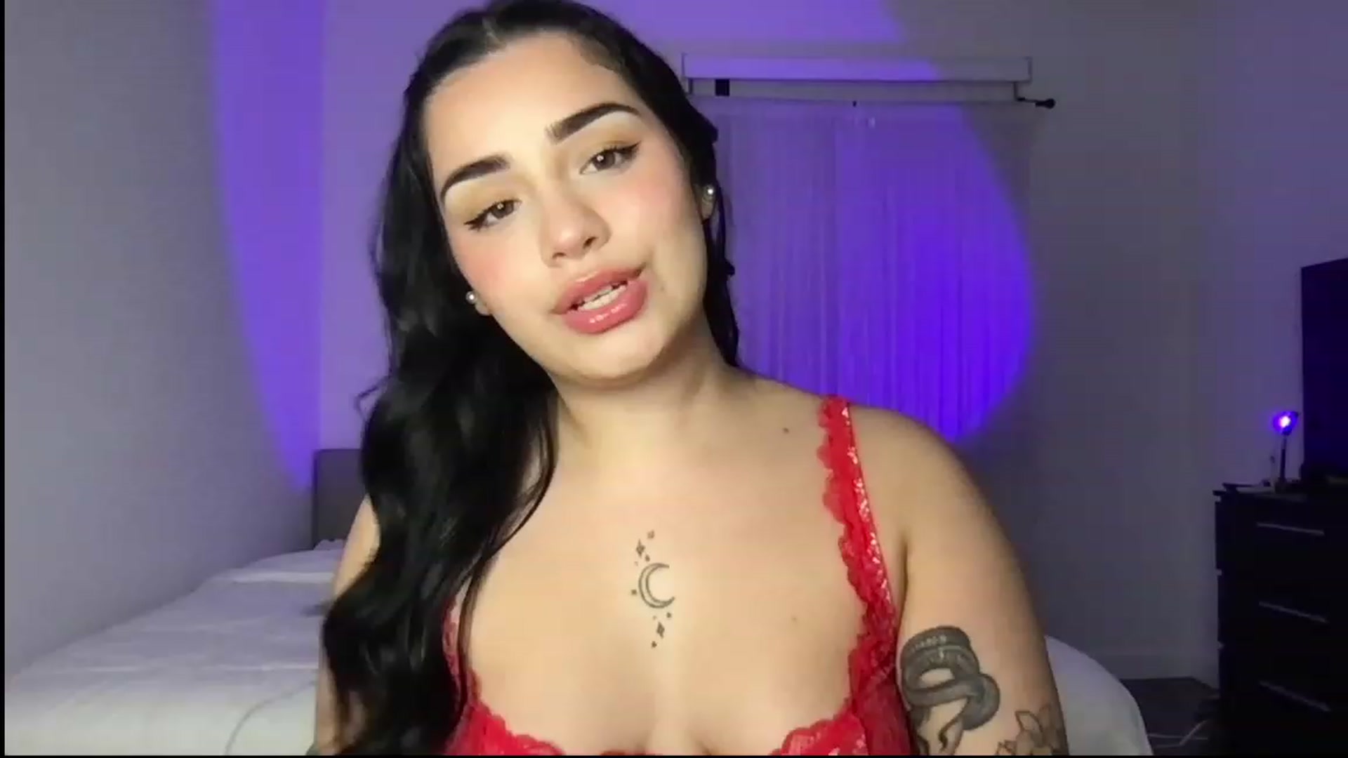 Gallery image thumbnail from babyxjulz's myfreecams stream on, 03/25/2023, 03:37 image 1 of 20