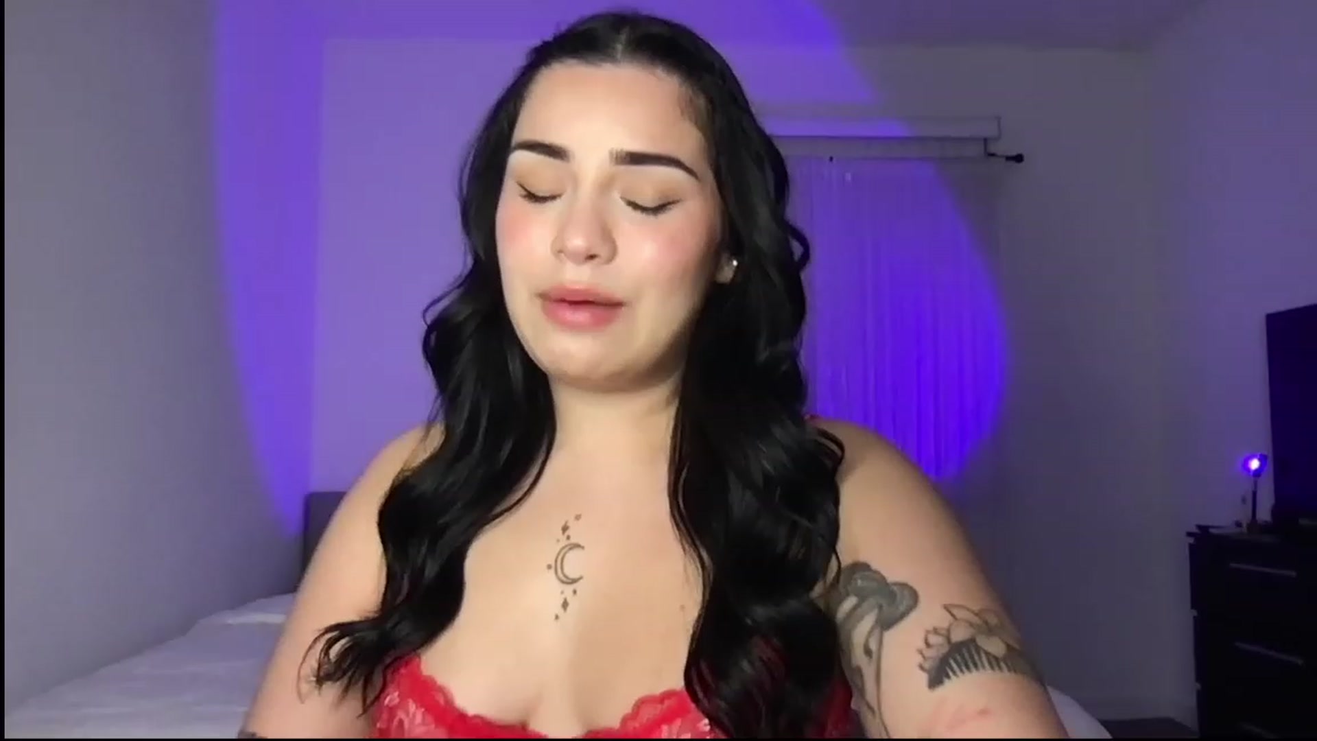 Gallery image thumbnail from babyxjulz's myfreecams stream on, 03/25/2023, 03:37 image 4 of 20