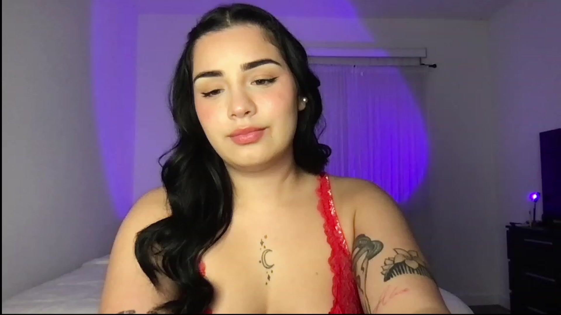 Gallery image thumbnail from babyxjulz's myfreecams stream on, 03/25/2023, 03:37 image 5 of 20