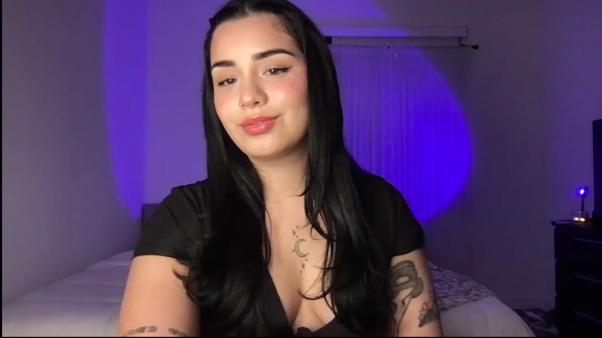 Gallery image thumbnail from babyxjulz's myfreecams stream on, 03/28/2023, 03:38 image 6 of 20