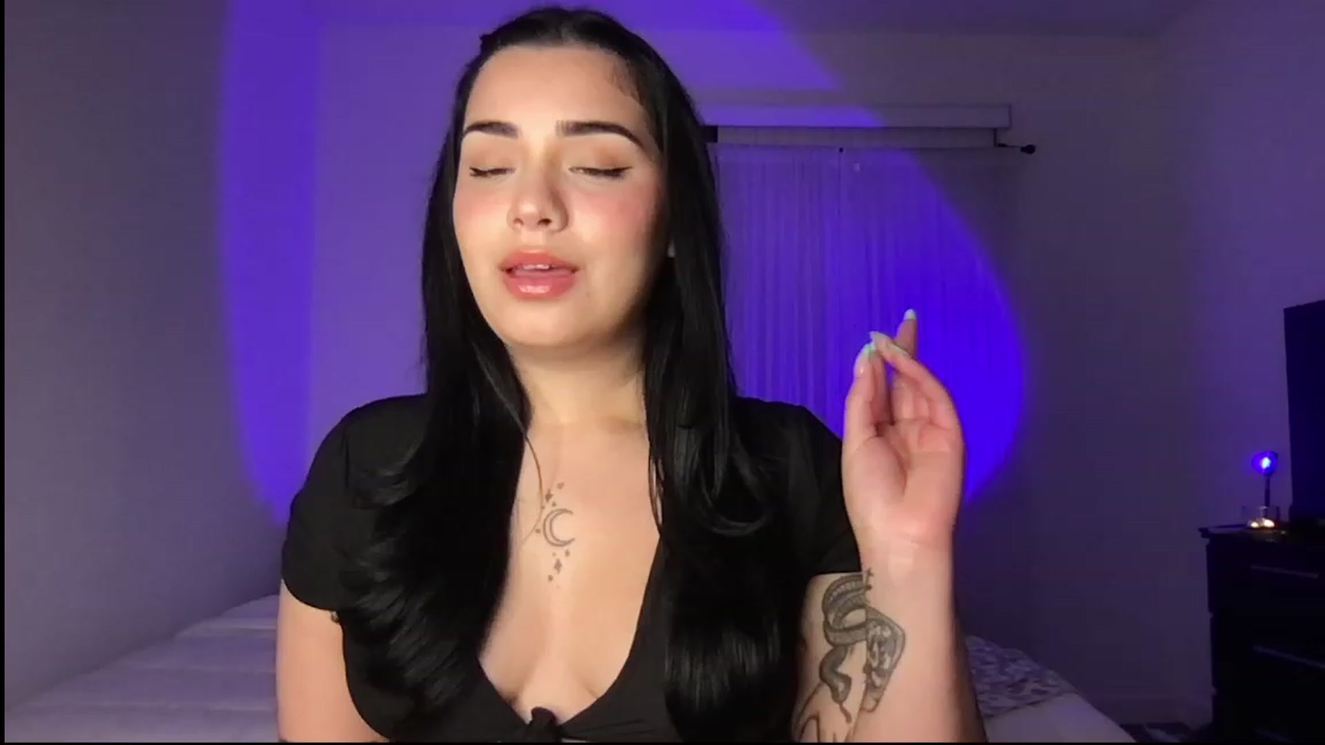Gallery image thumbnail from babyxjulz's myfreecams stream on, 03/28/2023, 03:38 image 12 of 20