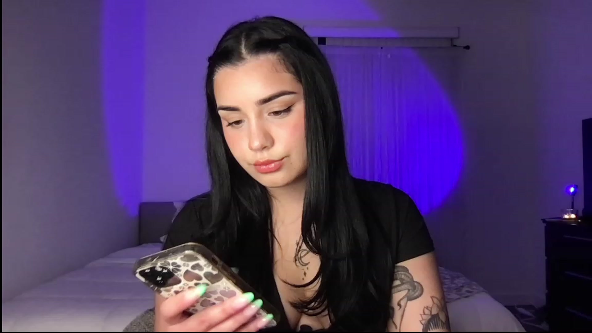 Gallery image thumbnail from babyxjulz's myfreecams stream on, 03/28/2023, 03:38 image 10 of 20