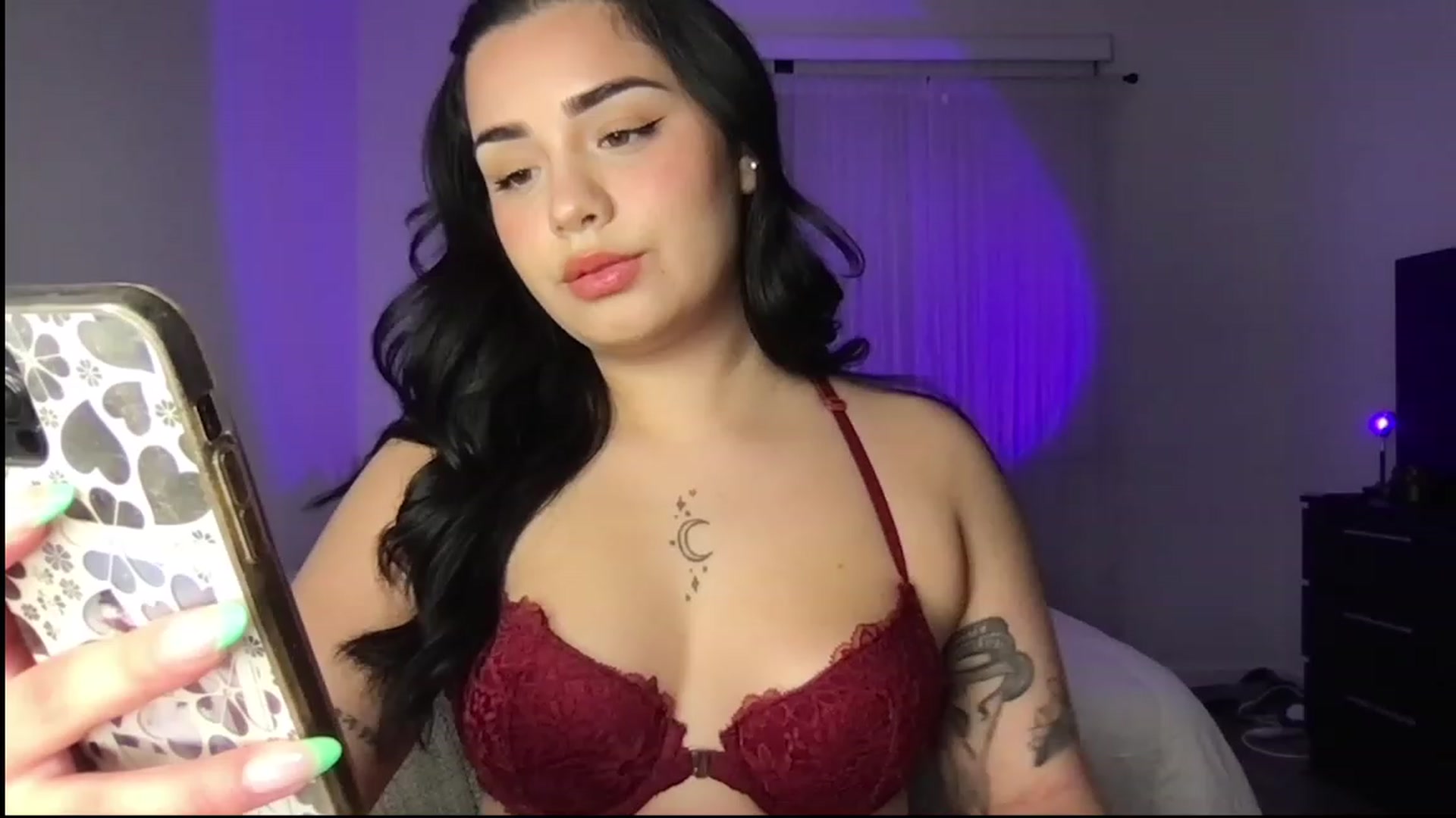 Gallery image thumbnail from babyxjulz's myfreecams stream on, 04/02/2023, 04:34 image 3 of 20