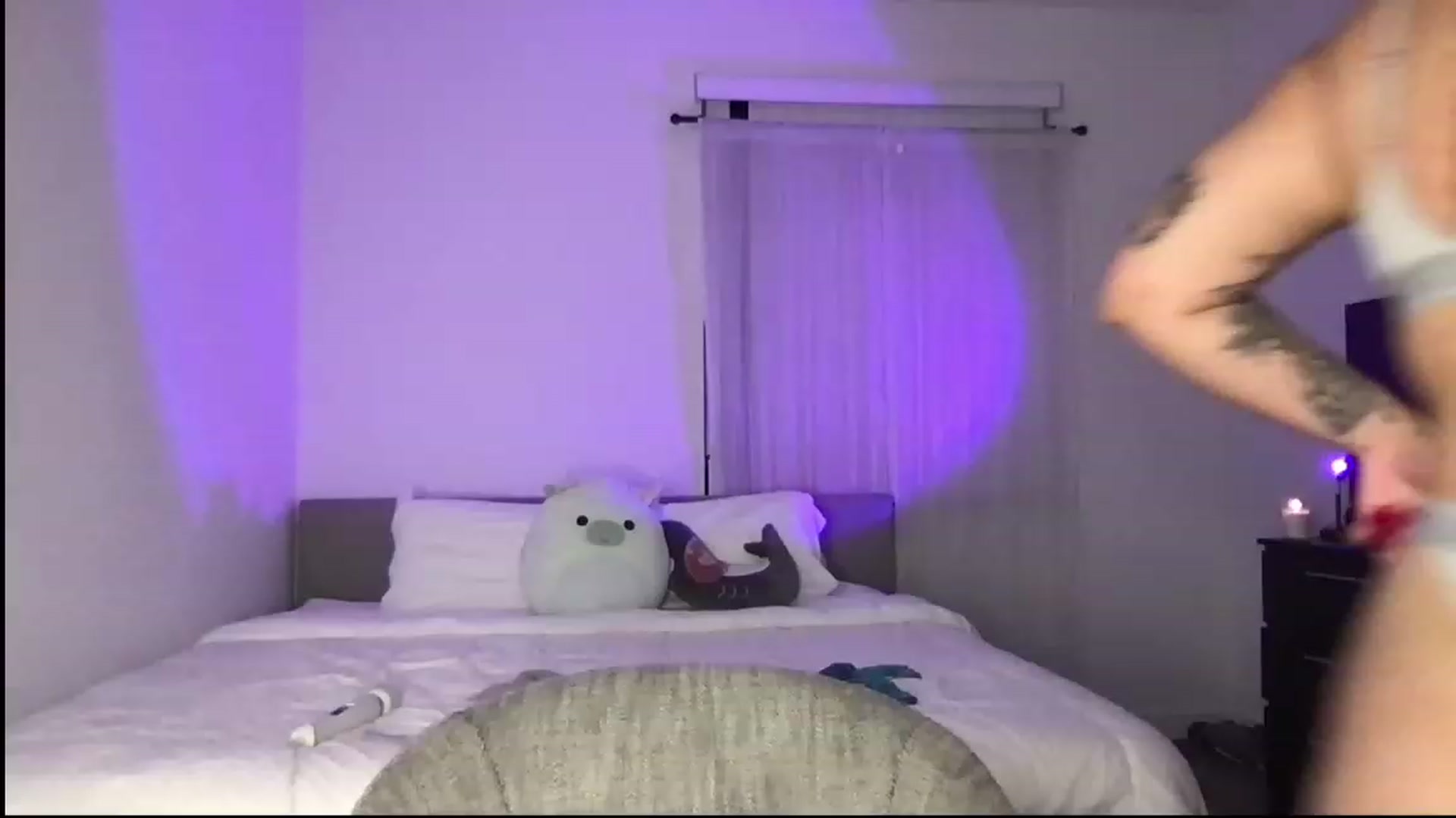 Gallery image thumbnail from babyxjulz's myfreecams stream on, 04/09/2023, 04:19 image 19 of 20