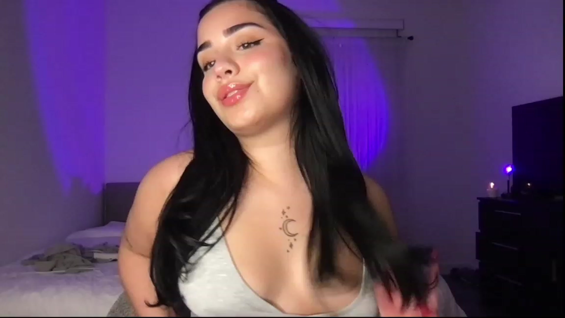 Gallery image thumbnail from babyxjulz's myfreecams stream on, 04/09/2023, 06:43 image 13 of 20
