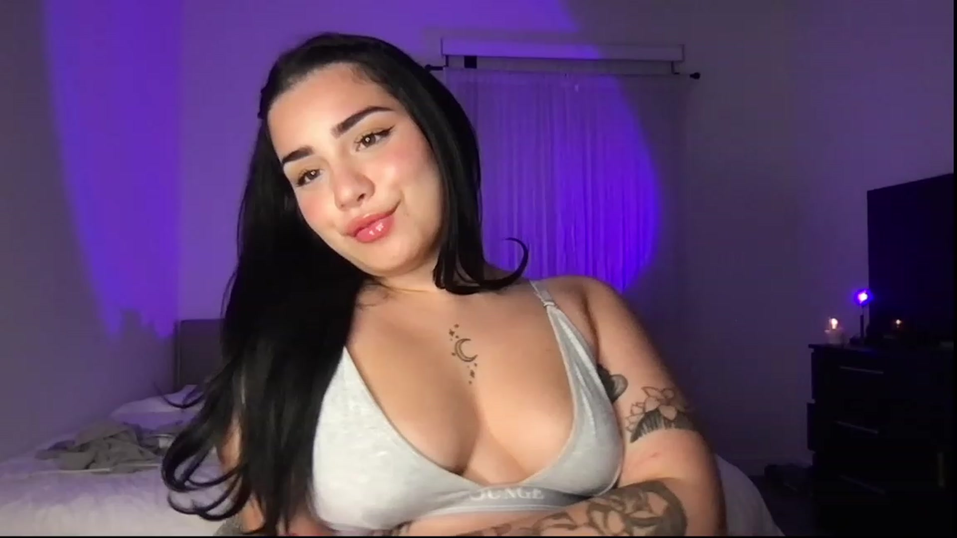 Gallery image thumbnail from babyxjulz's myfreecams stream on, 04/09/2023, 06:43 image 9 of 20
