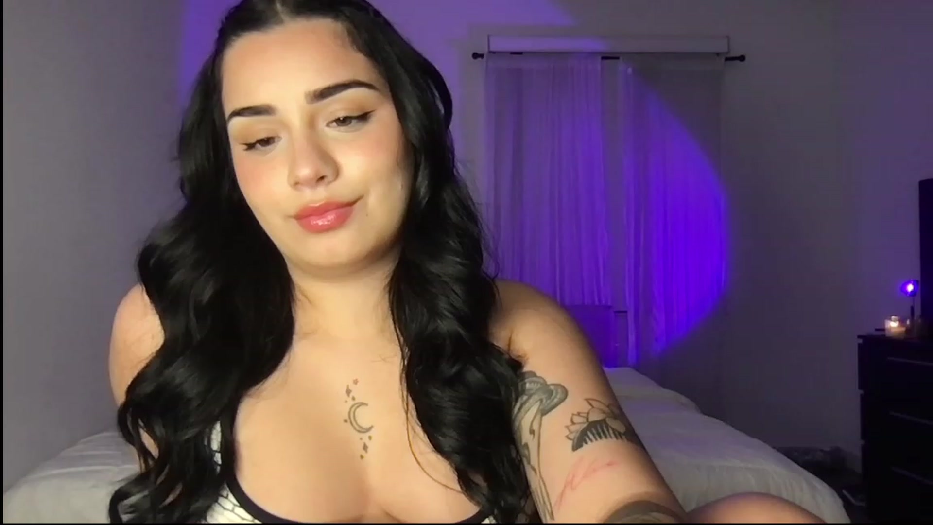 Gallery image thumbnail from babyxjulz's myfreecams stream on, 04/14/2023, 05:06 image 16 of 20