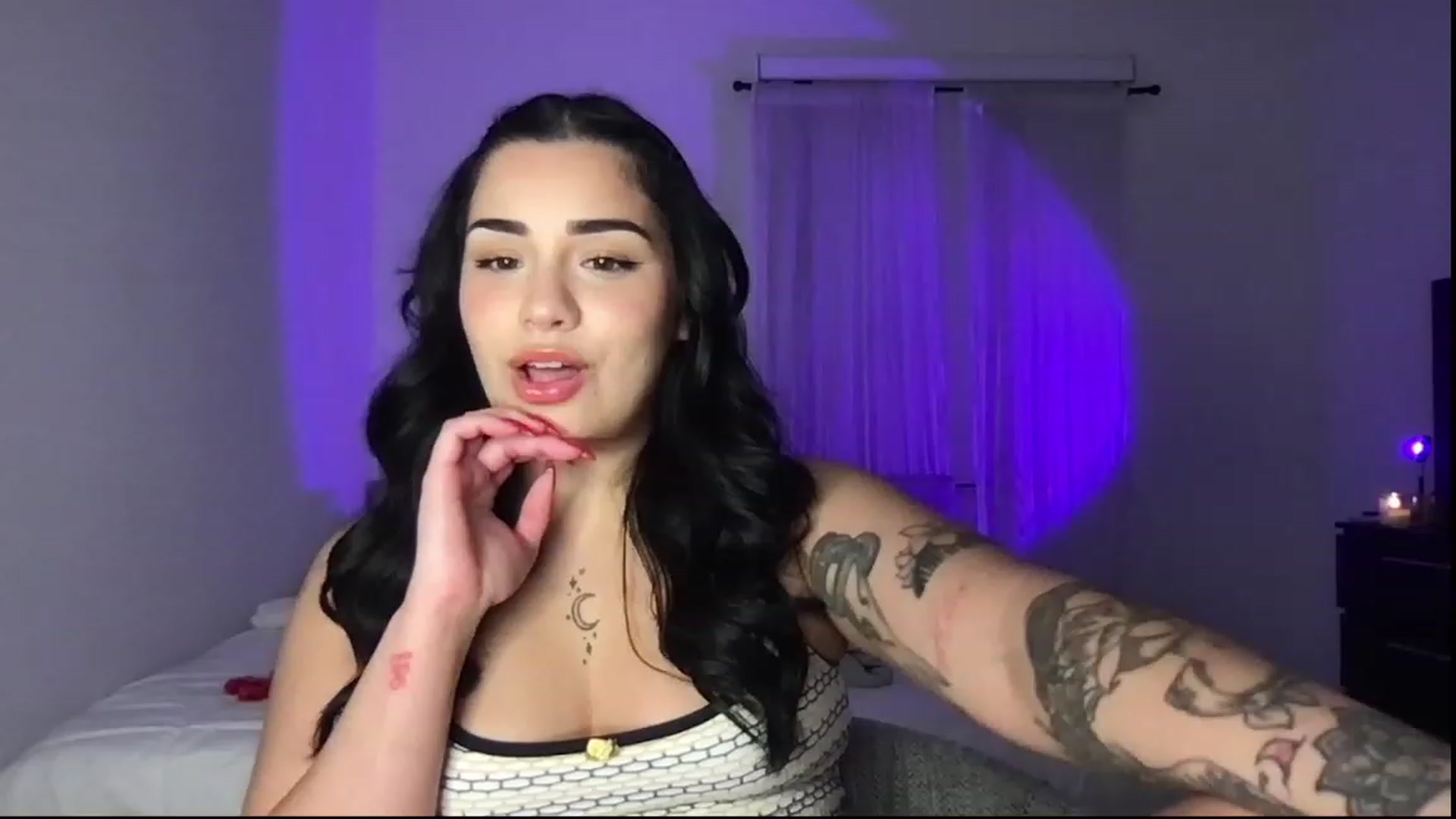 Gallery image thumbnail from babyxjulz's myfreecams stream on, 04/14/2023, 05:06 image 13 of 20