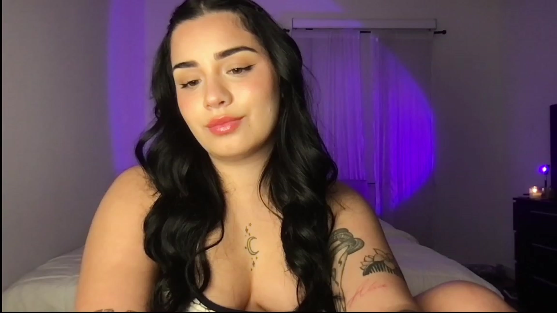 Gallery image thumbnail from babyxjulz's myfreecams stream on, 04/14/2023, 05:06 image 17 of 20