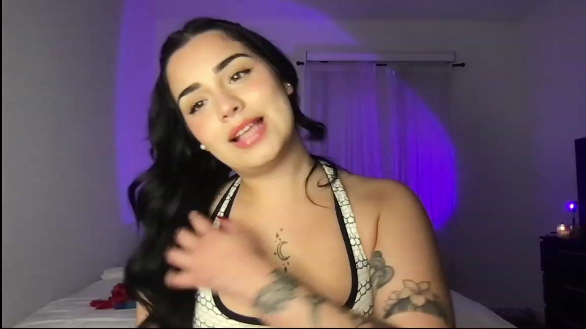 Gallery image thumbnail from babyxjulz's myfreecams stream on, 04/14/2023, 05:06 image 20 of 20