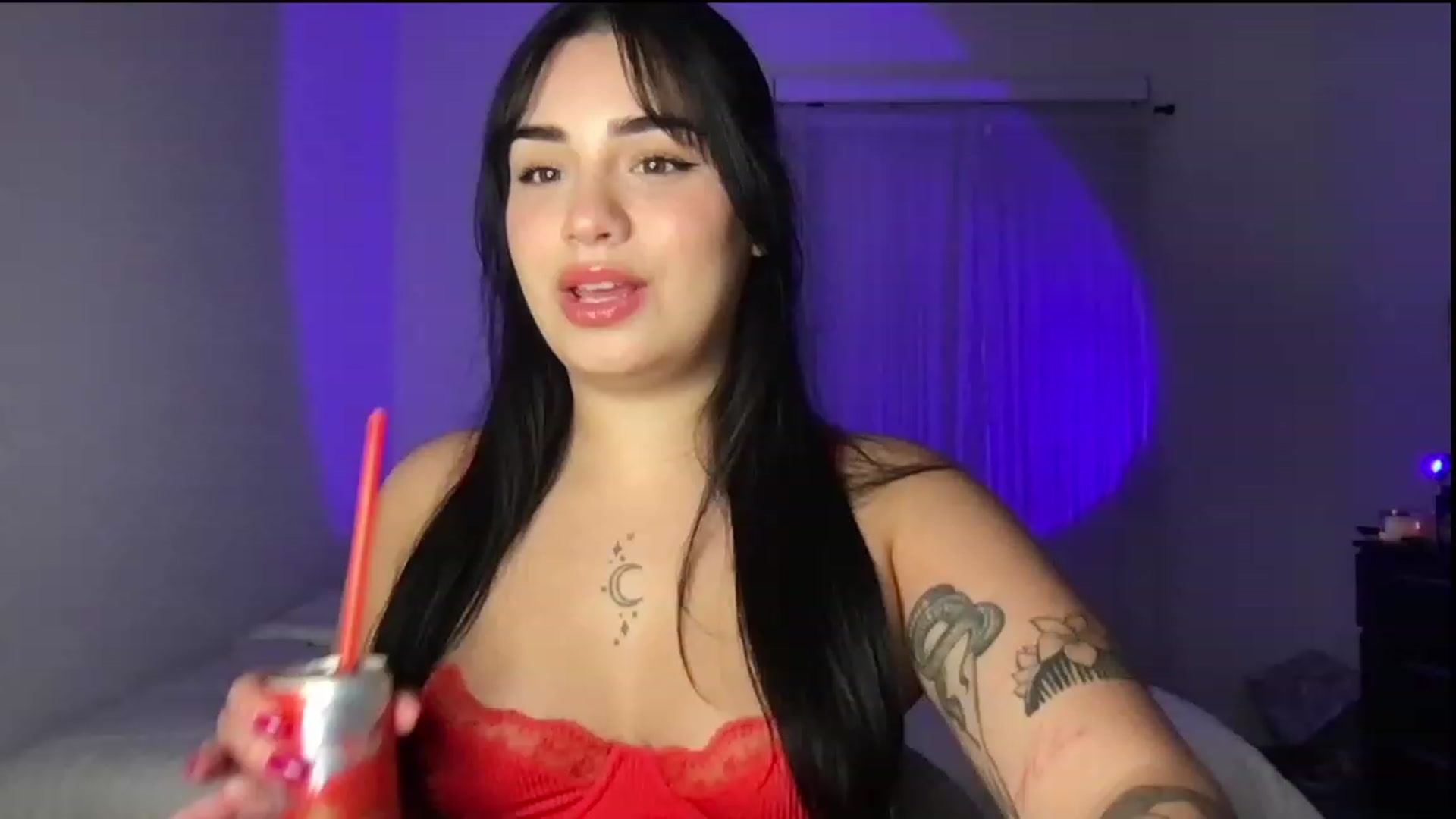 Gallery image thumbnail from babyxjulz's myfreecams stream on, 04/25/2023, 03:56 image 14 of 20