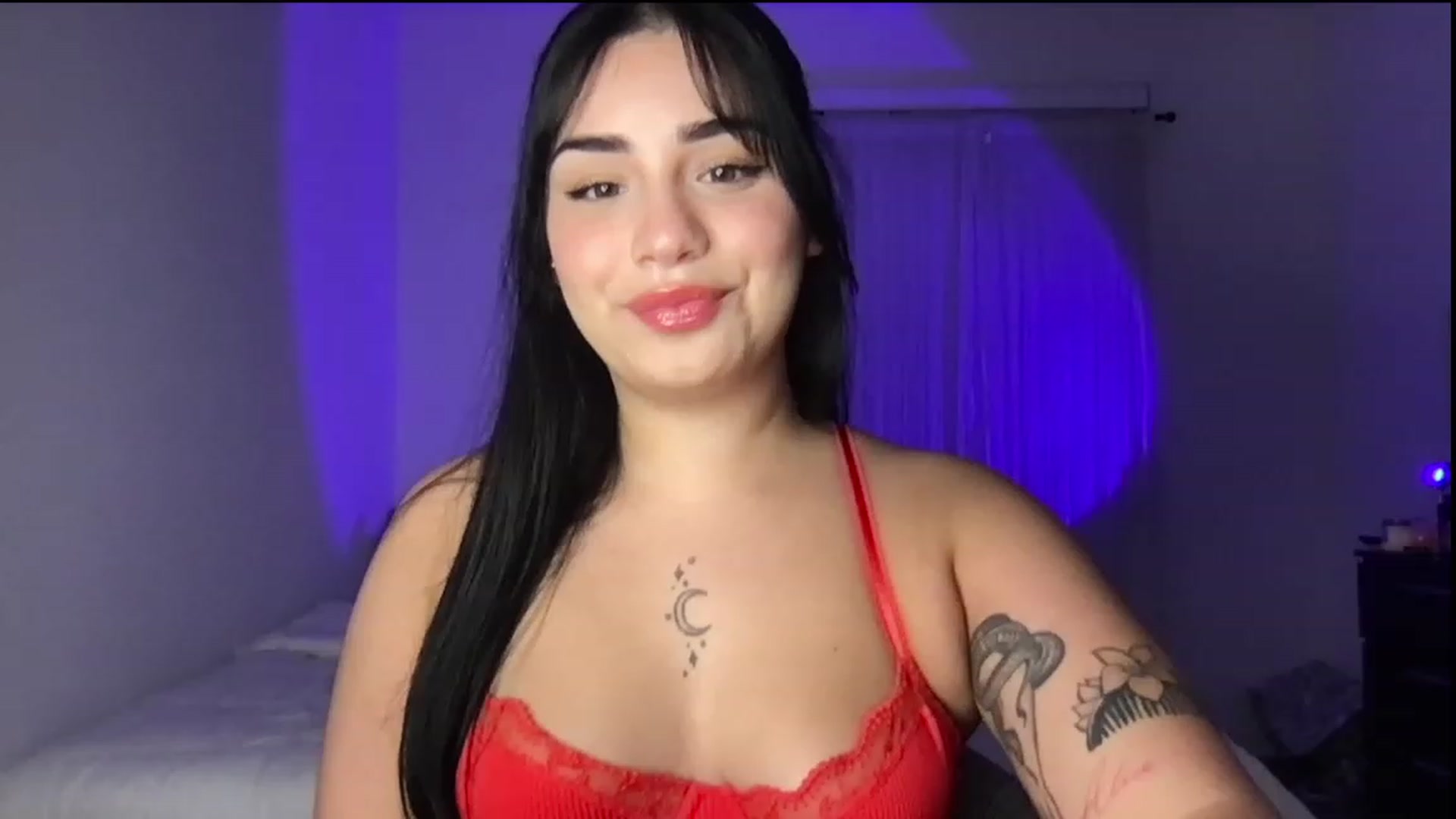 Gallery image thumbnail from babyxjulz's myfreecams stream on, 04/25/2023, 03:56 image 7 of 20