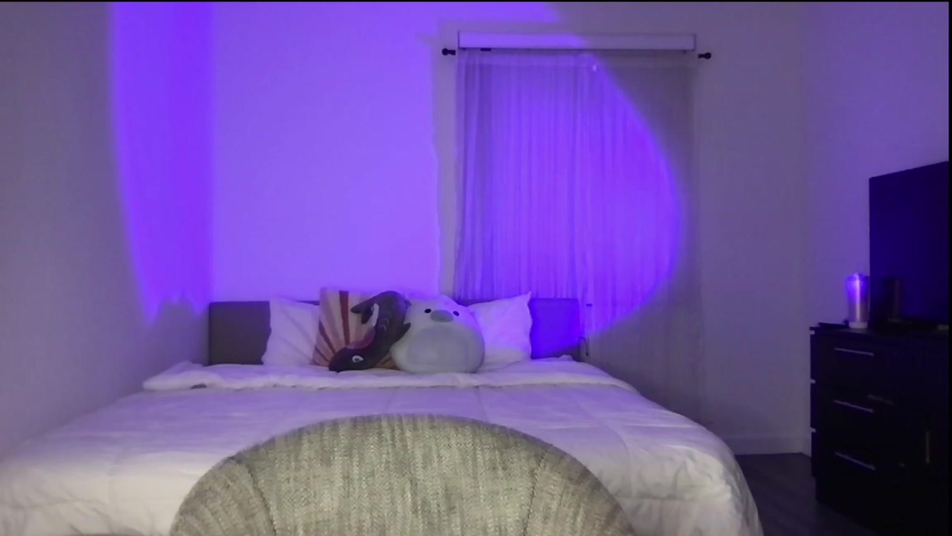 Gallery image thumbnail from babyxjulz's myfreecams stream on, 05/01/2023, 04:47 image 15 of 20