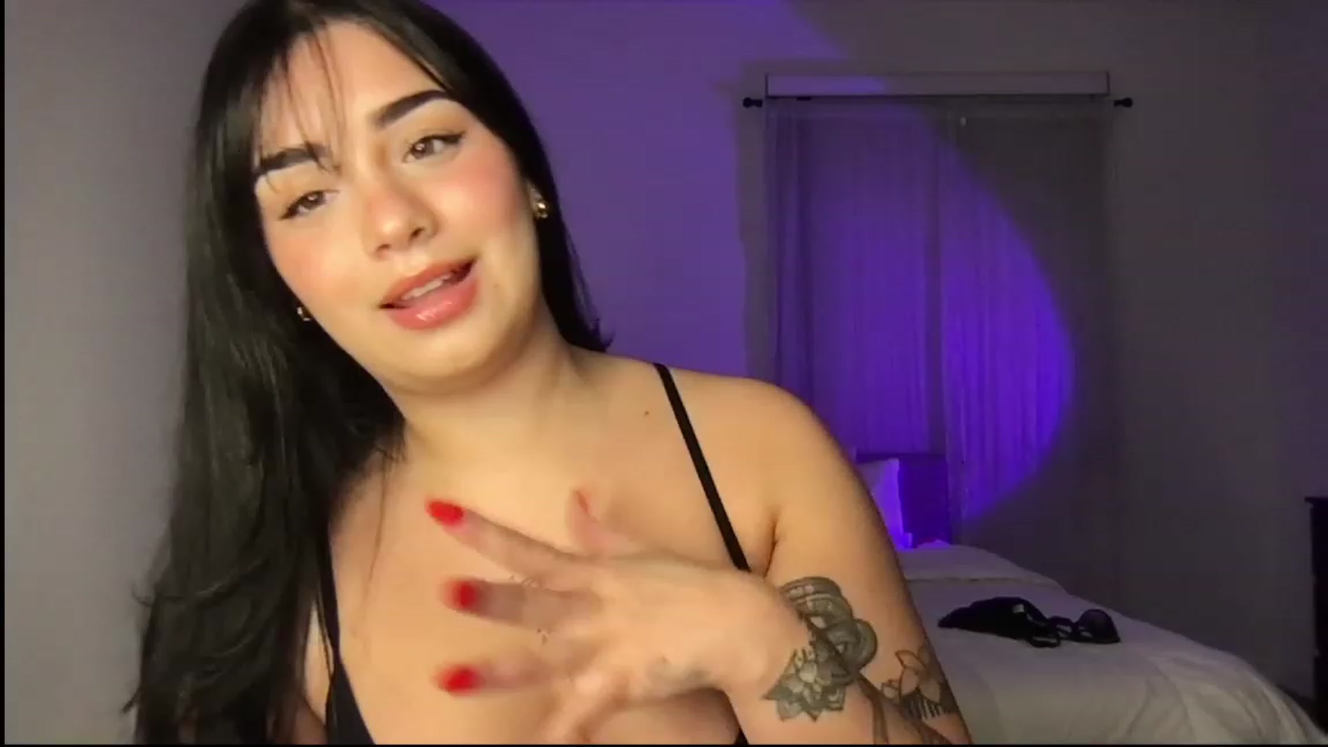 Gallery image thumbnail from babyxjulz's myfreecams stream on, 05/05/2023, 04:18 image 11 of 20