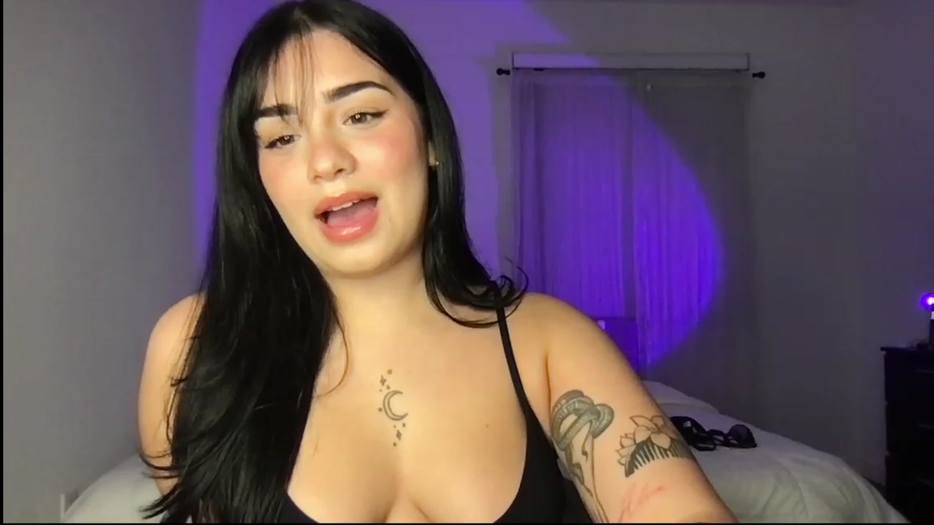 Gallery image thumbnail from babyxjulz's myfreecams stream on, 05/05/2023, 04:18 image 14 of 20