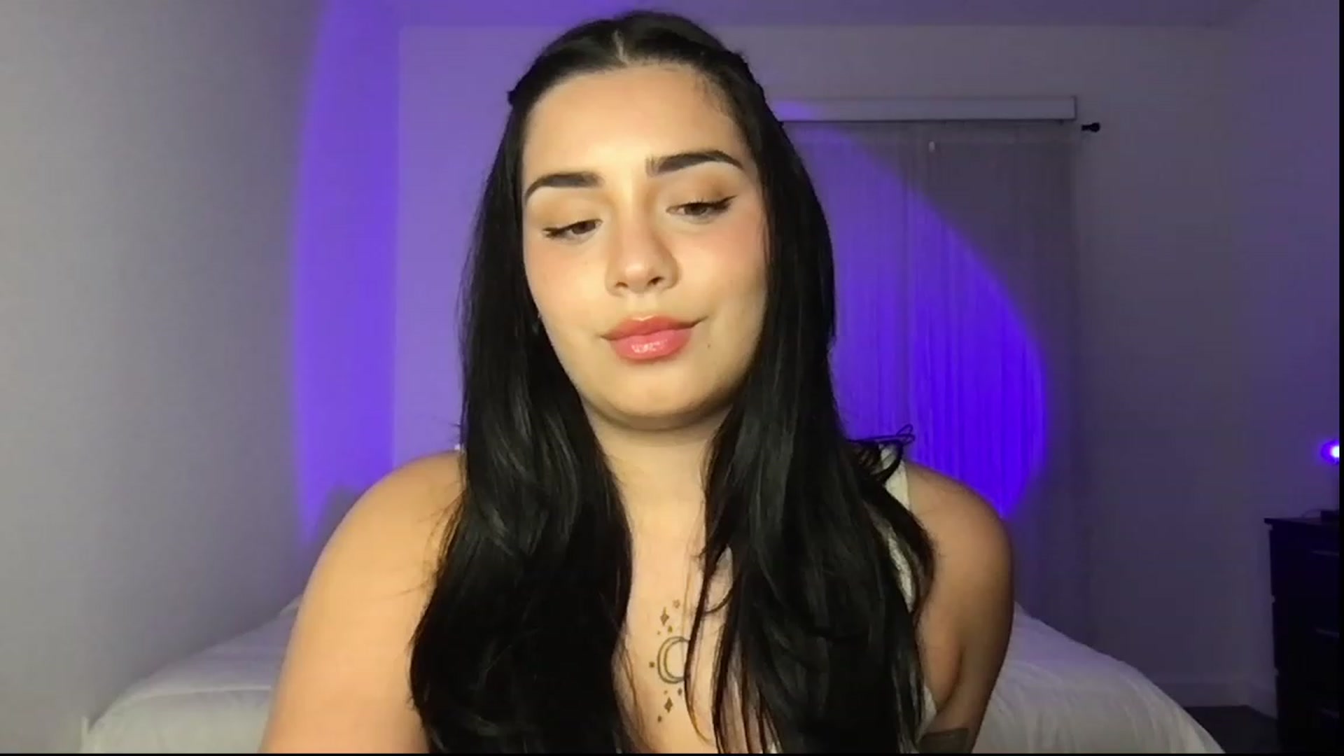 Gallery image thumbnail from babyxjulz's myfreecams stream on, 05/10/2023, 05:35 image 4 of 20