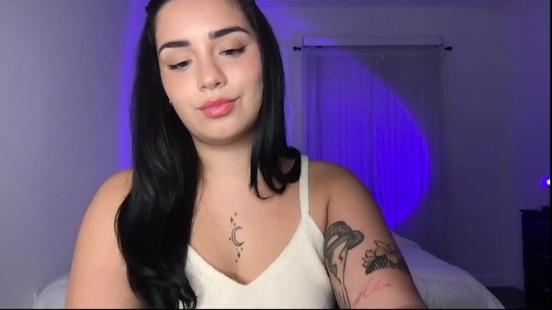 Gallery image thumbnail from babyxjulz's myfreecams stream on, 05/10/2023, 05:35 image 11 of 20