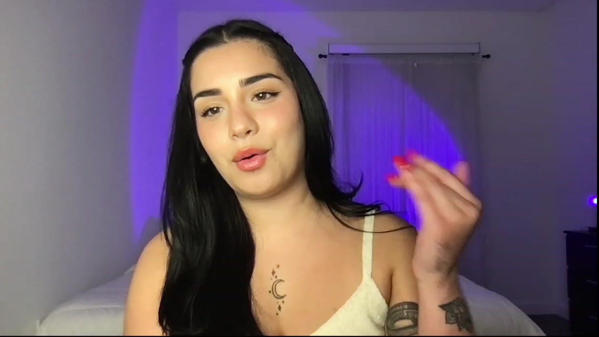 Gallery image thumbnail from babyxjulz's myfreecams stream on, 05/10/2023, 05:35 image 5 of 20