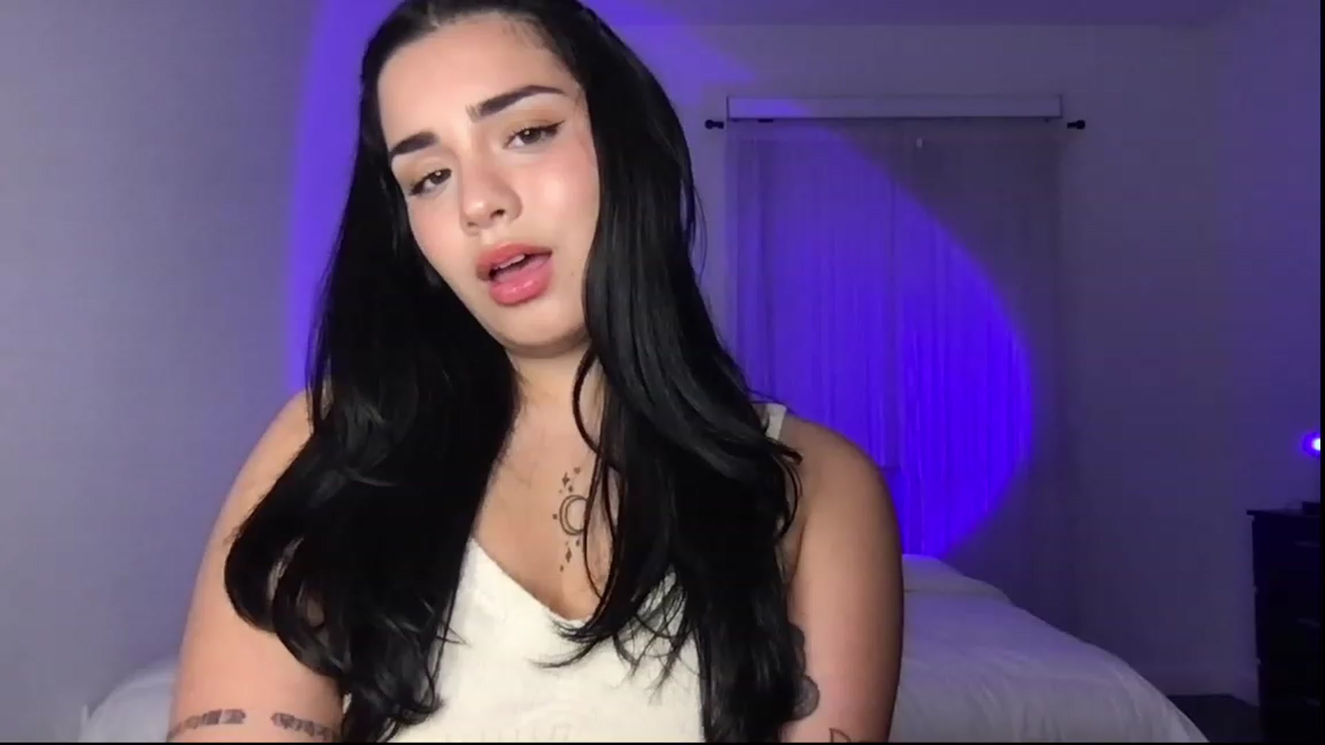 Gallery image thumbnail from babyxjulz's myfreecams stream on, 05/10/2023, 05:35 image 14 of 20