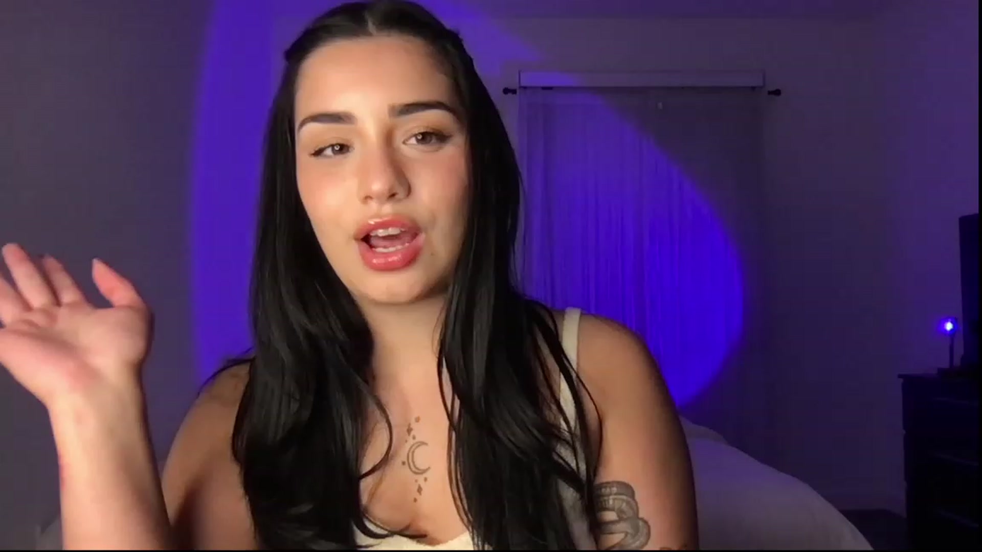 Gallery image thumbnail from babyxjulz's myfreecams stream on, 05/10/2023, 06:45 image 15 of 20