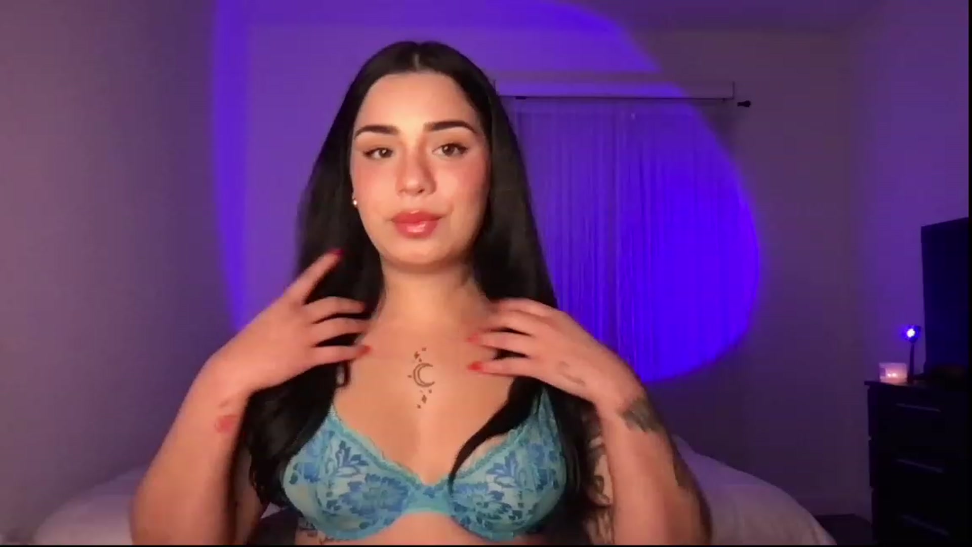 Gallery image thumbnail from babyxjulz's myfreecams stream on, 05/14/2023, 02:23 image 11 of 20