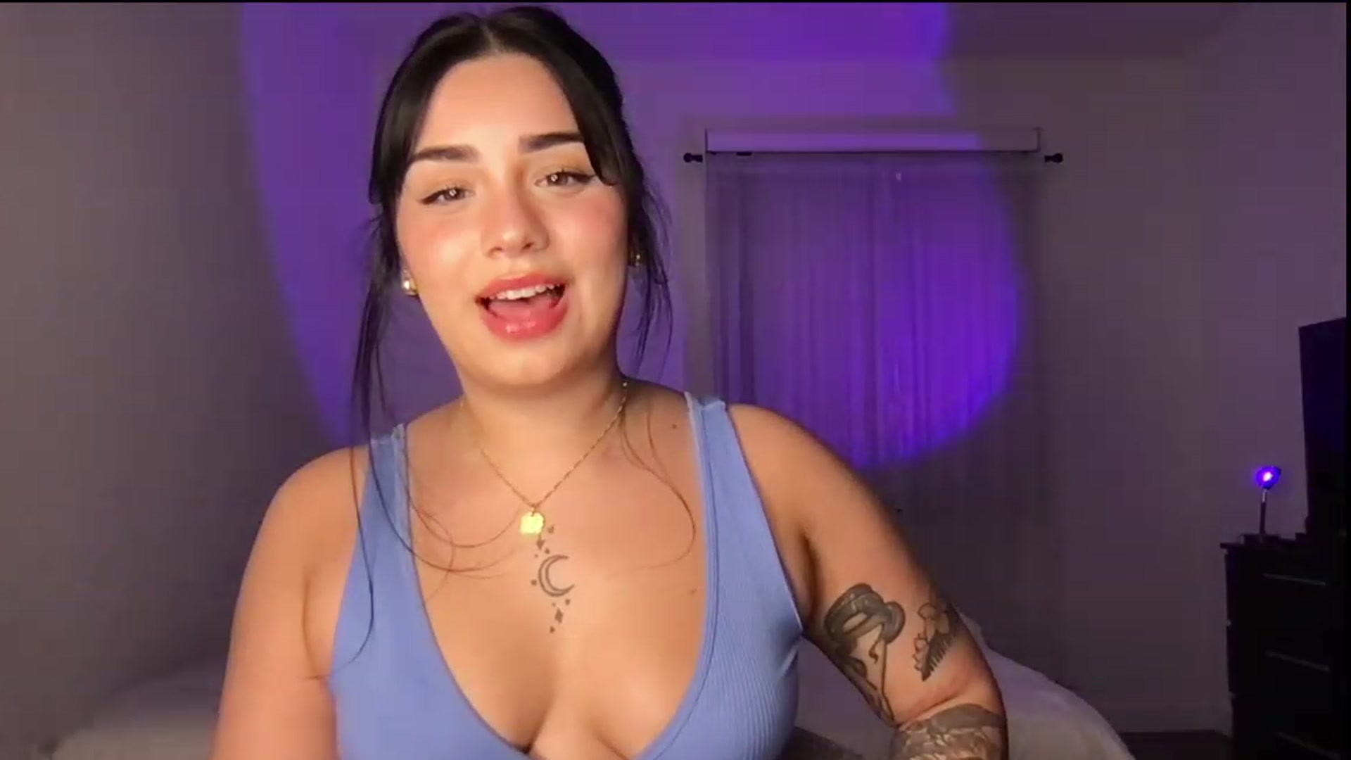 Gallery image thumbnail from babyxjulz's myfreecams stream on, 05/25/2023, 06:00 image 14 of 20