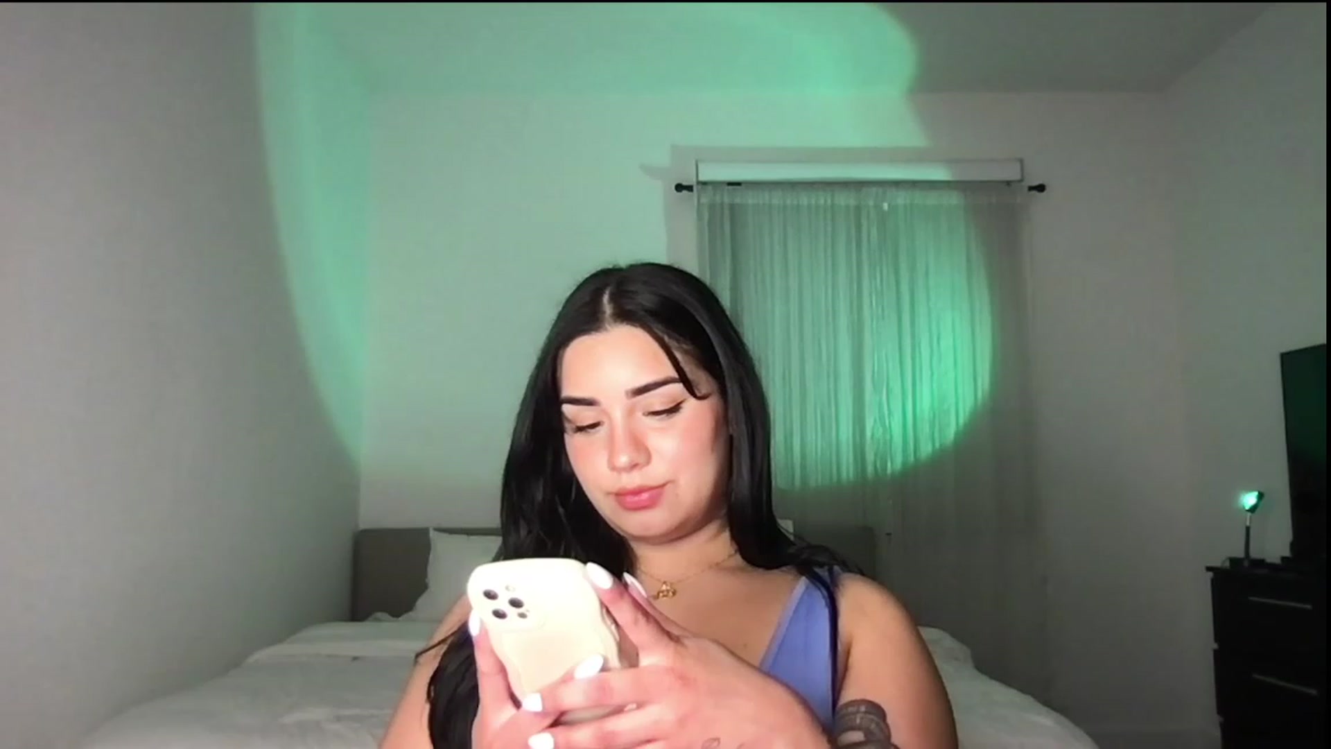 Gallery image thumbnail from babyxjulz's myfreecams stream on, 05/25/2023, 06:00 image 10 of 20