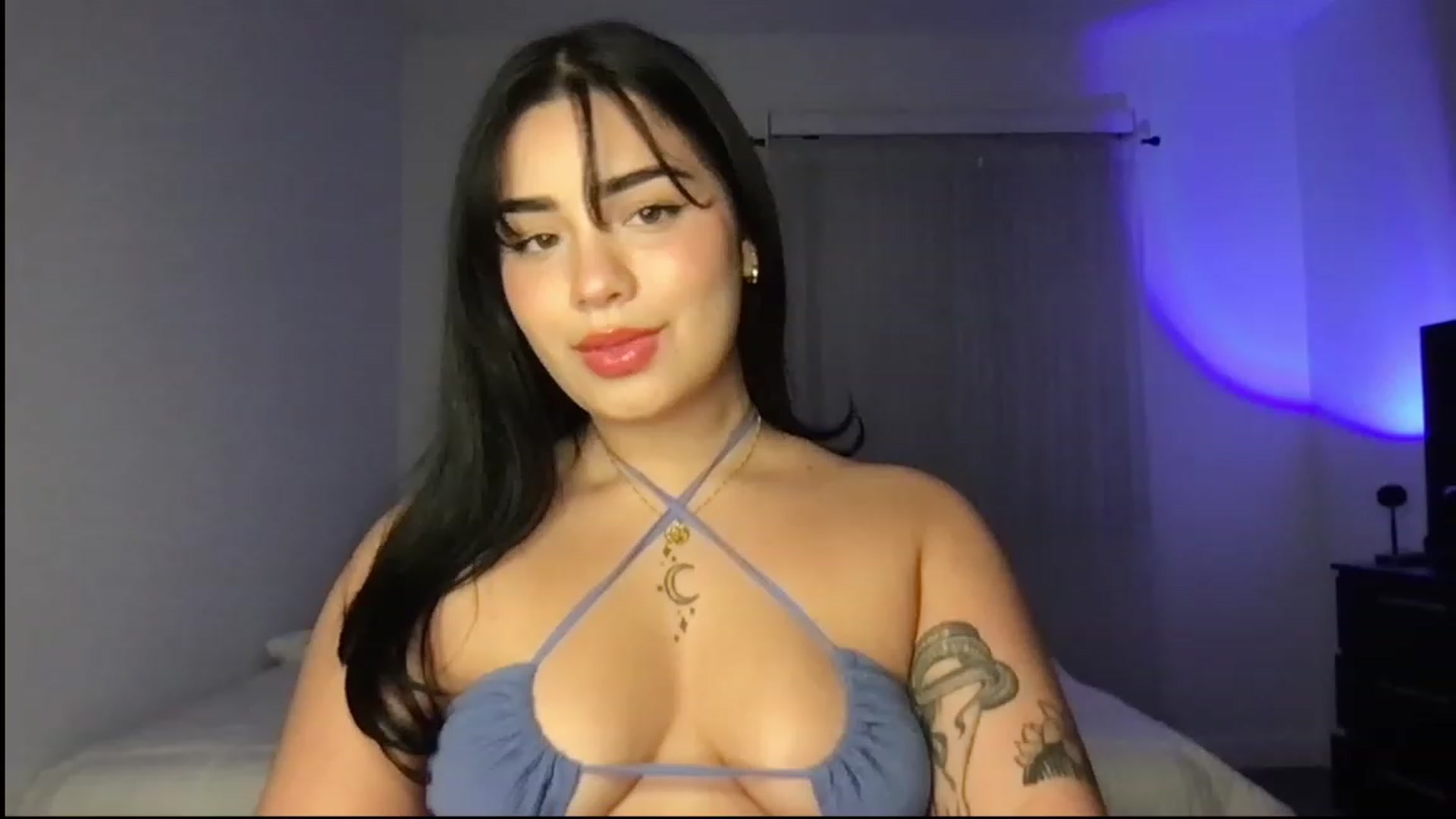 Gallery image thumbnail from babyxjulz's myfreecams stream on, 05/27/2023, 04:36 image 18 of 20