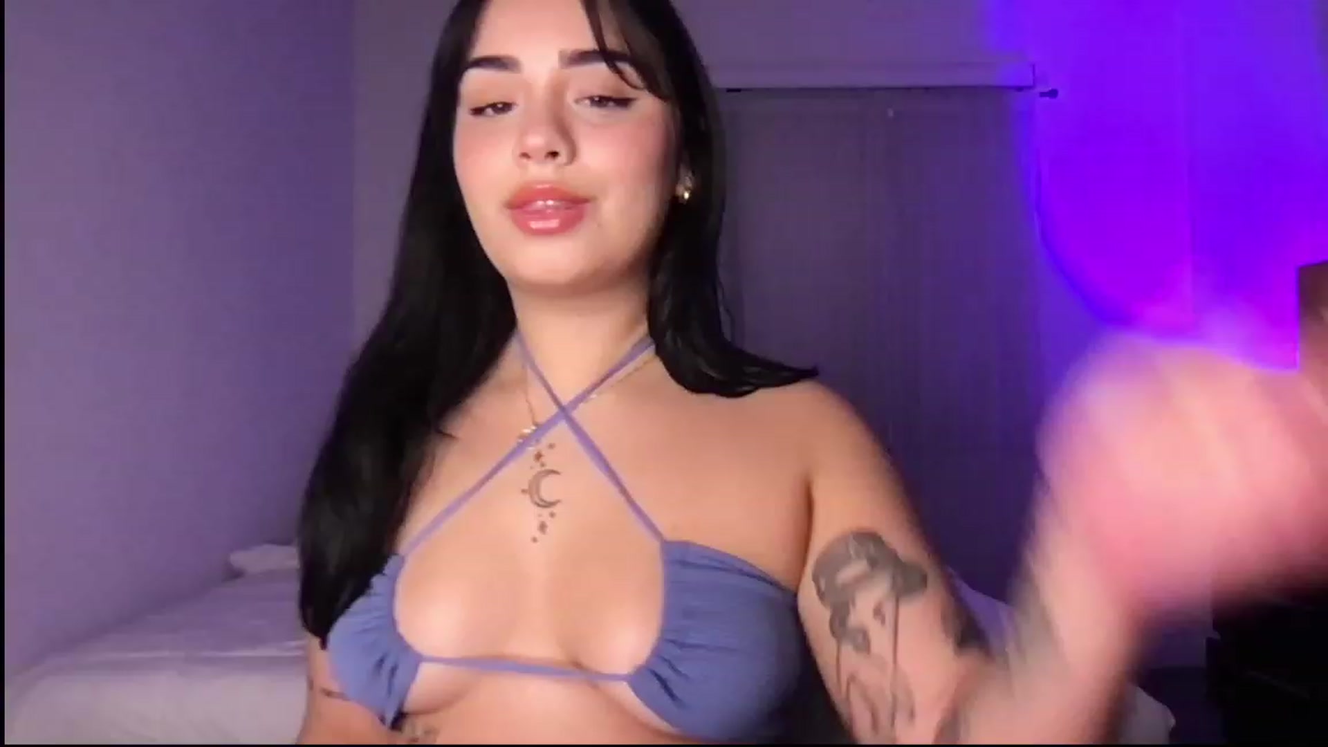 Gallery image thumbnail from babyxjulz's myfreecams stream on, 05/27/2023, 04:36 image 3 of 20