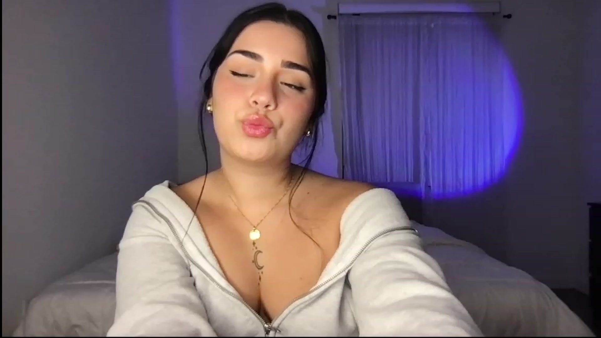 Gallery image thumbnail from babyxjulz's myfreecams stream on, 05/31/2023, 04:17 image 18 of 20